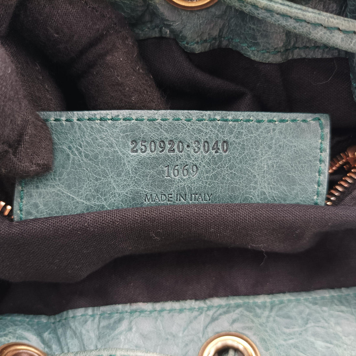 Pre-owned Balenciaga Mini Pompon Green lambskin  shoulderbag | stylenewstar