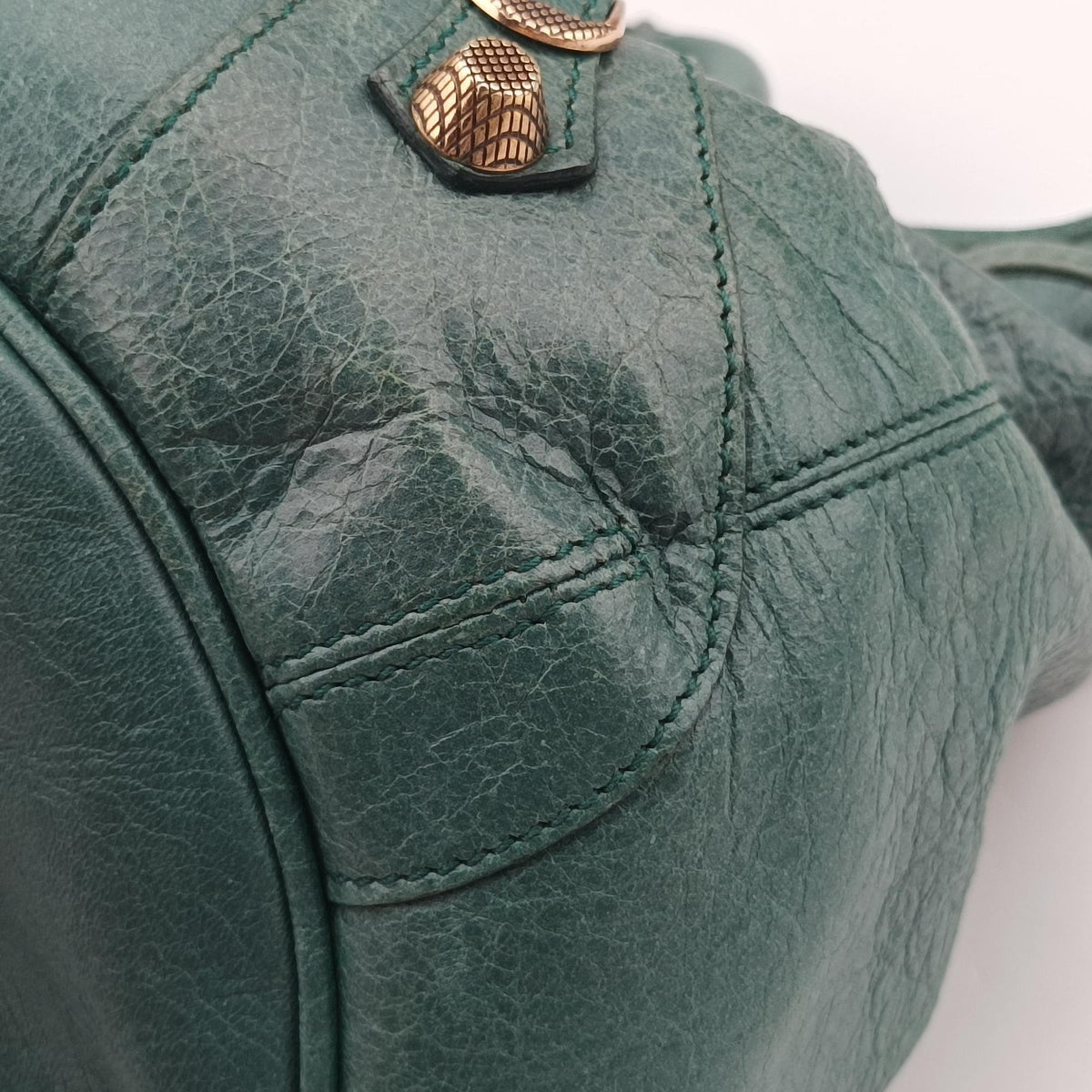Pre-owned Balenciaga Mini Pompon Green lambskin  shoulderbag | stylenewstar