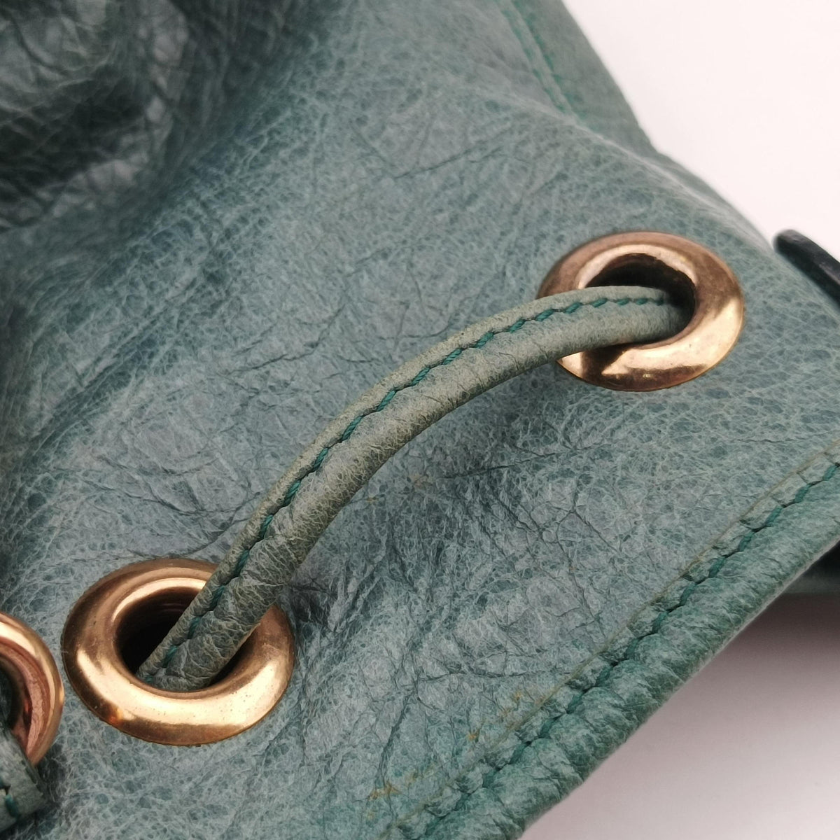 Pre-owned Balenciaga Mini Pompon Green lambskin  shoulderbag | stylenewstar