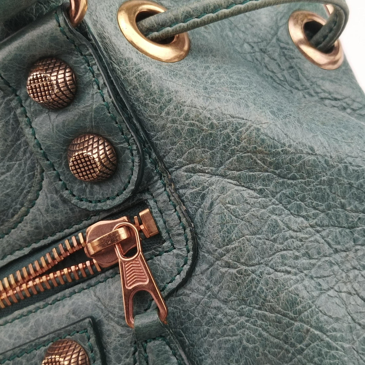 Pre-owned Balenciaga Mini Pompon Green lambskin  shoulderbag | stylenewstar
