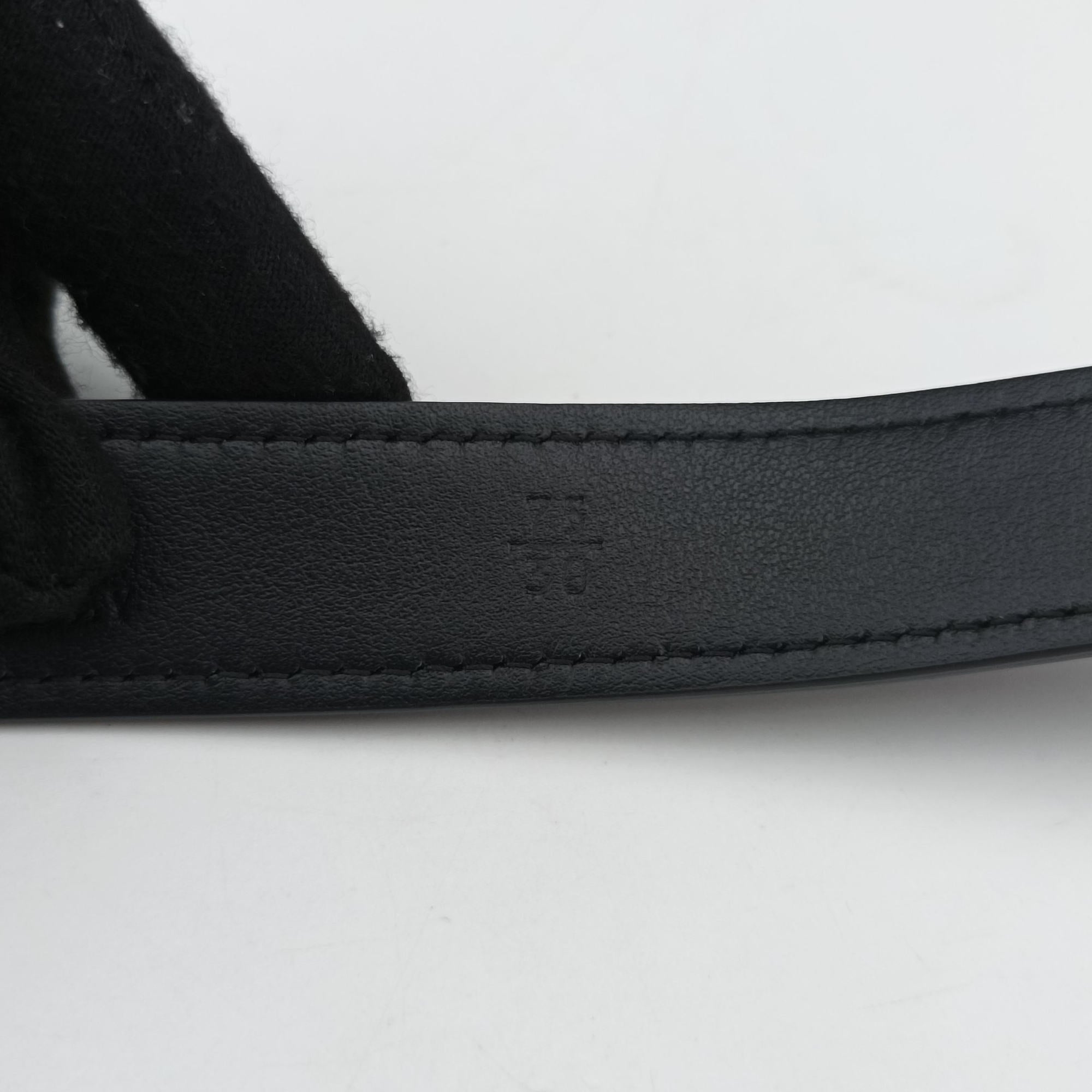 Secondhand Miu Miu Logo belt Black leather  bum bag/waist bag | stylenewstar