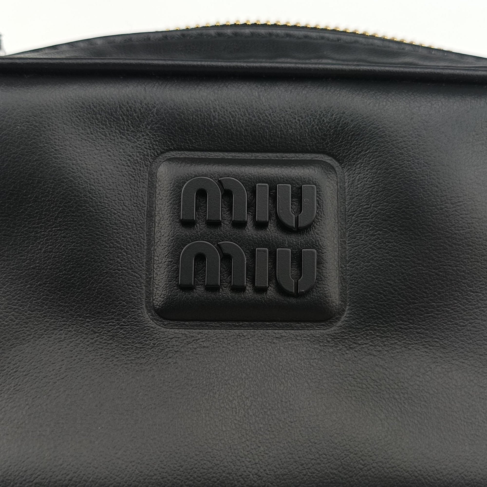 Secondhand Miu Miu Logo belt Black leather  bum bag/waist bag | stylenewstar