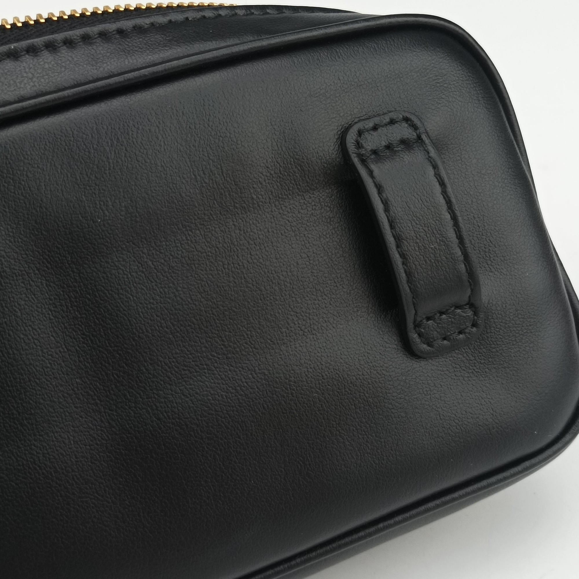 Secondhand Miu Miu Logo belt Black leather  bum bag/waist bag | stylenewstar