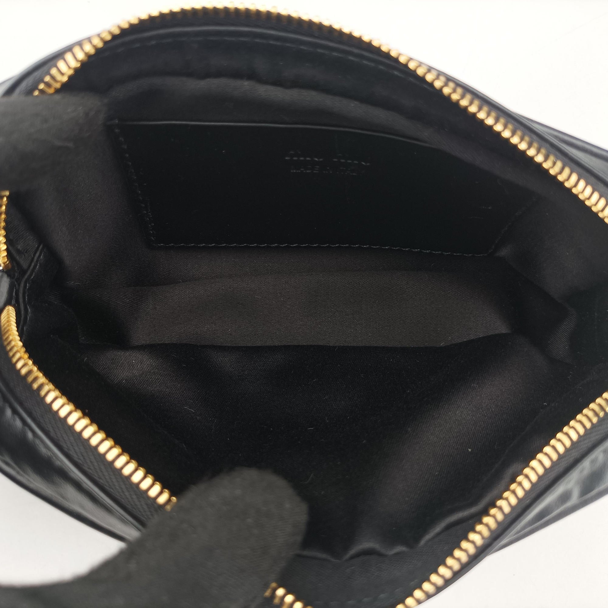 Secondhand Miu Miu Logo belt Black leather  bum bag/waist bag | stylenewstar