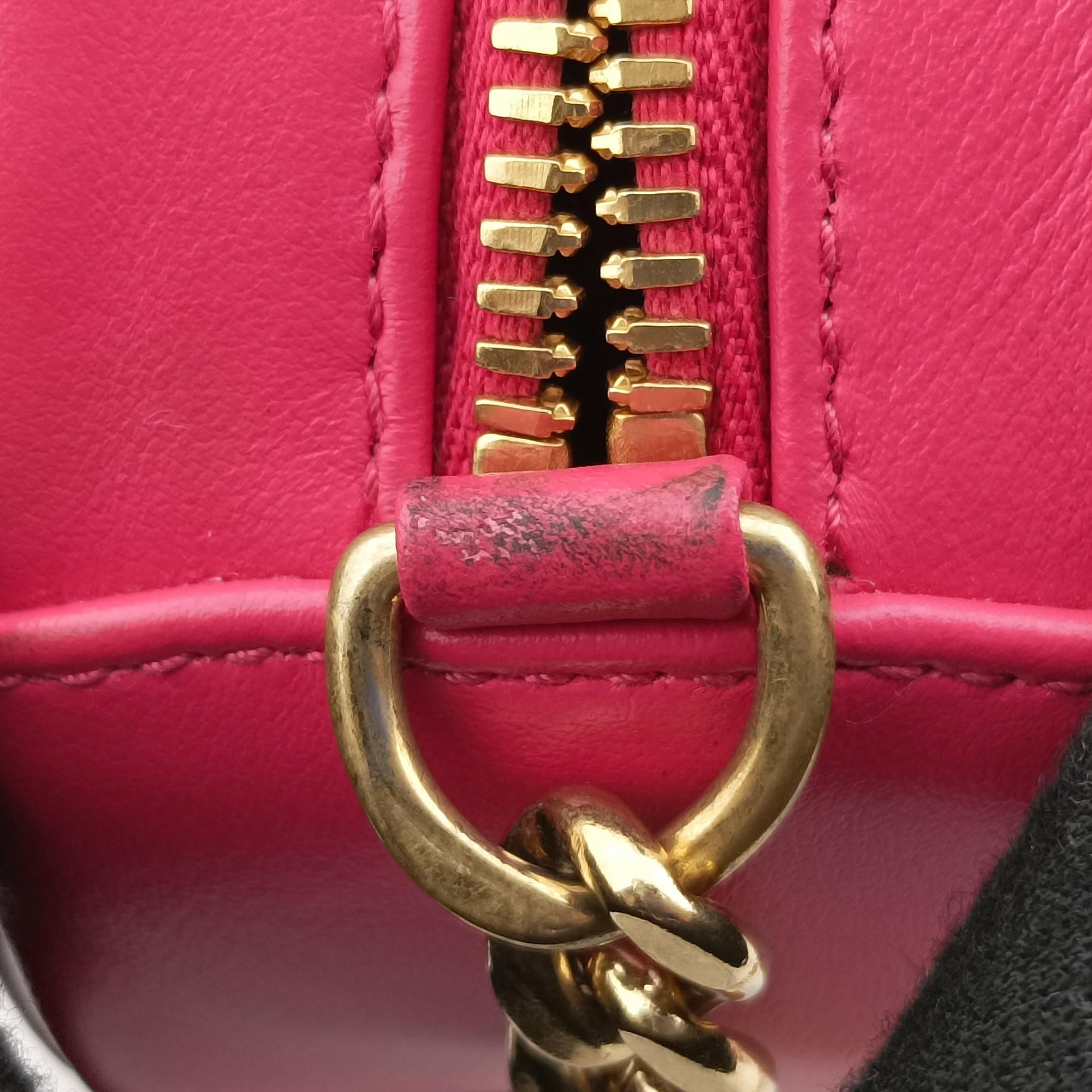 Vintage Prada Impunture Diagramme Oval Pink leather 1BH131 shoulderbag | stylenewstar