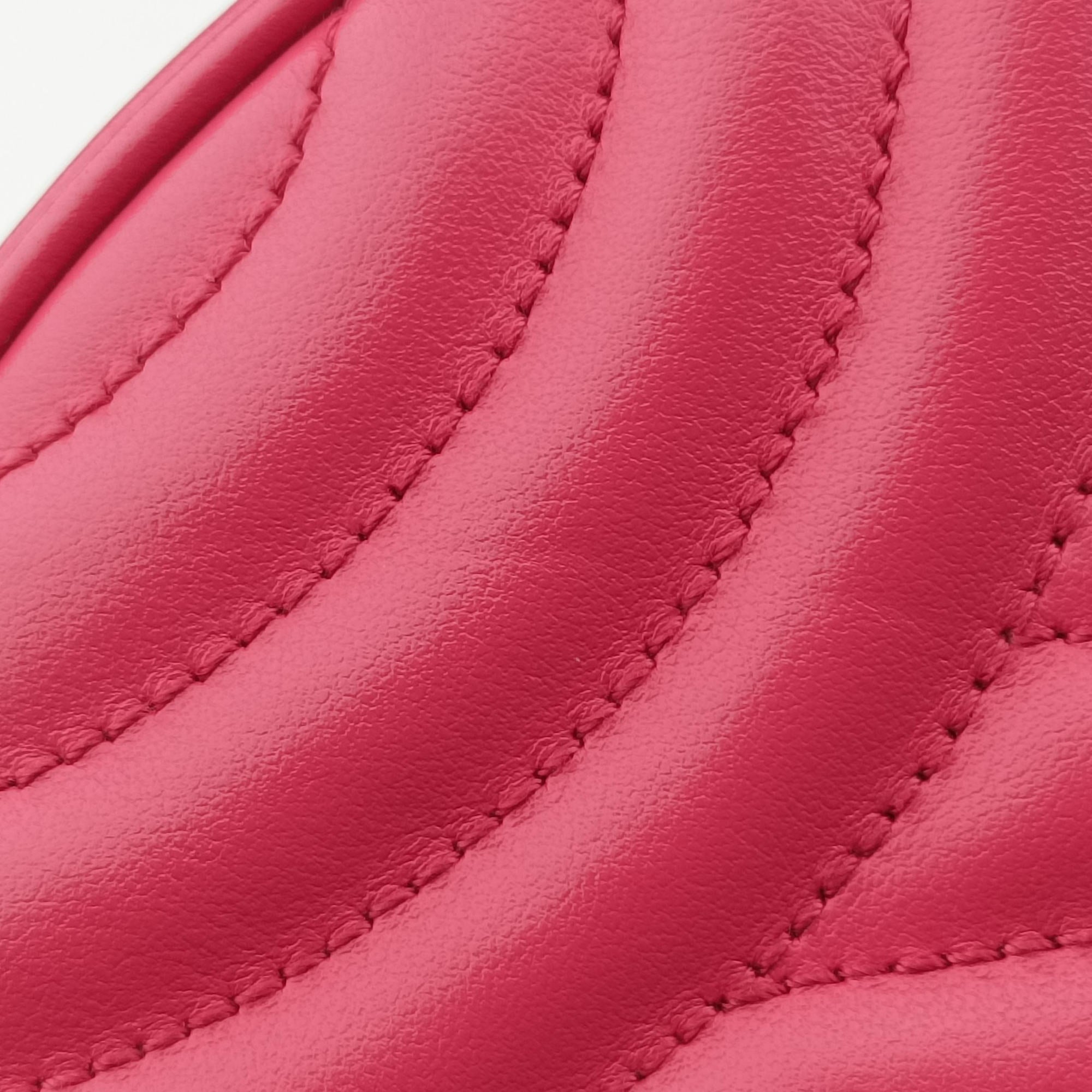 Vintage Prada Impunture Diagramme Oval Pink leather 1BH131 shoulderbag | stylenewstar