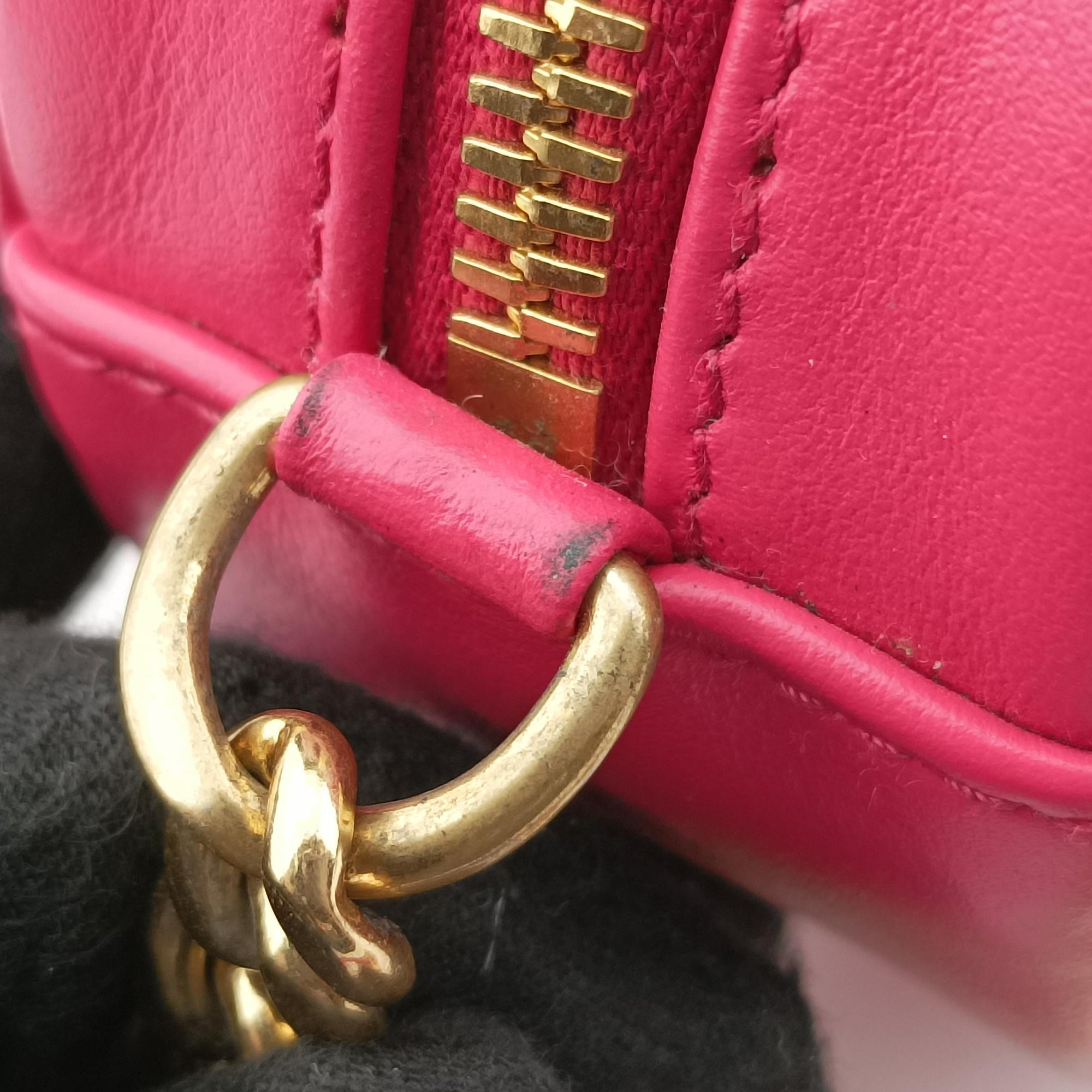 Vintage Prada Impunture Diagramme Oval Pink leather 1BH131 shoulderbag | stylenewstar