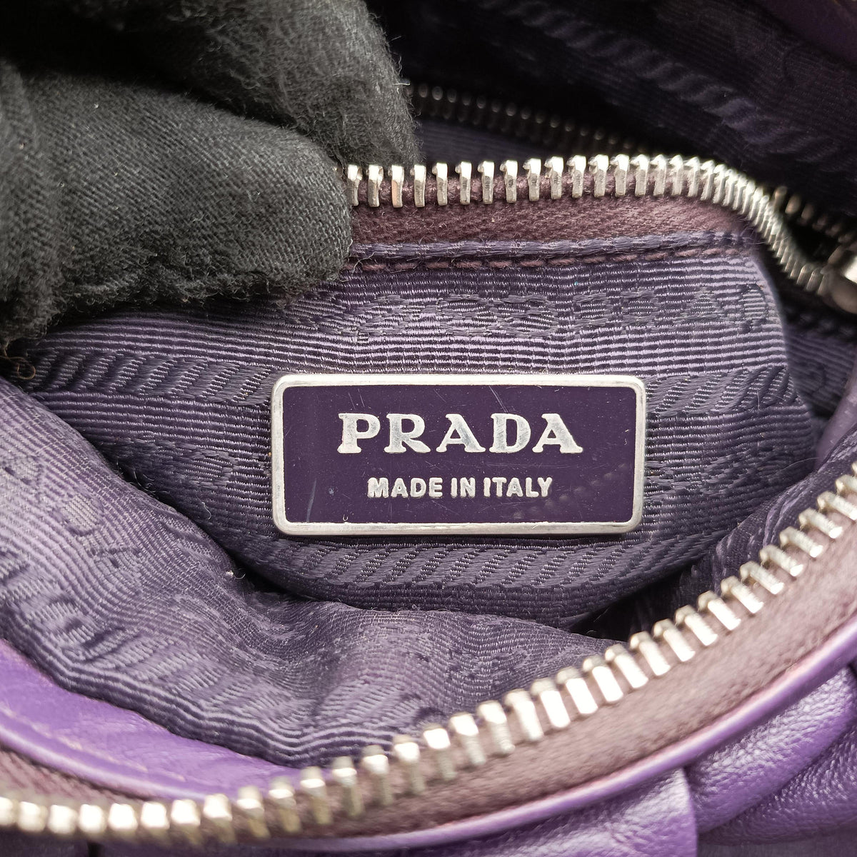 Vintage Prada ribbon gather Purple Leather BN1631 shoulderbag | stylenewstar