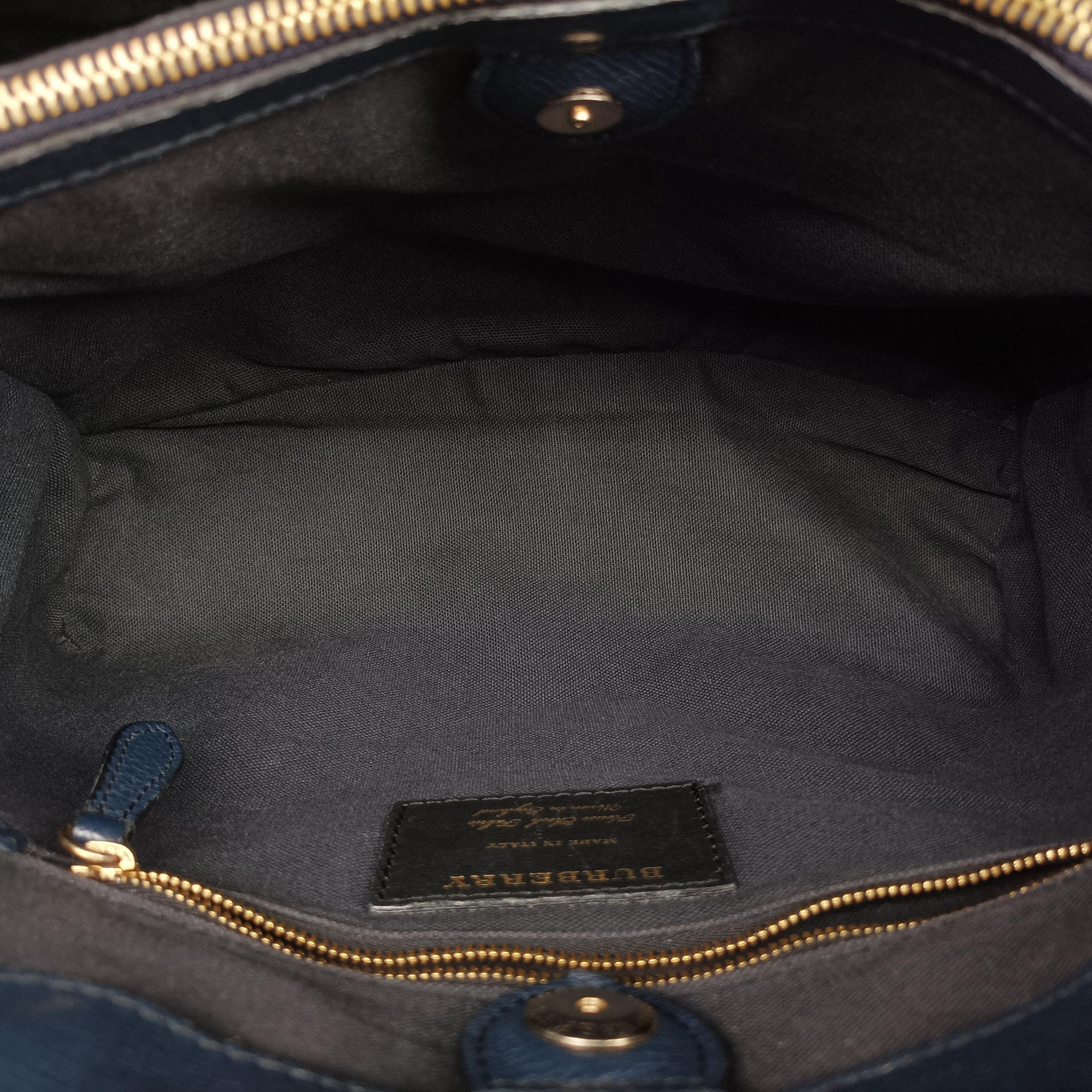 Pre-owned Burberry The Banner Navy×Multicolor Leather × Canvas  handbag | stylenewstar
