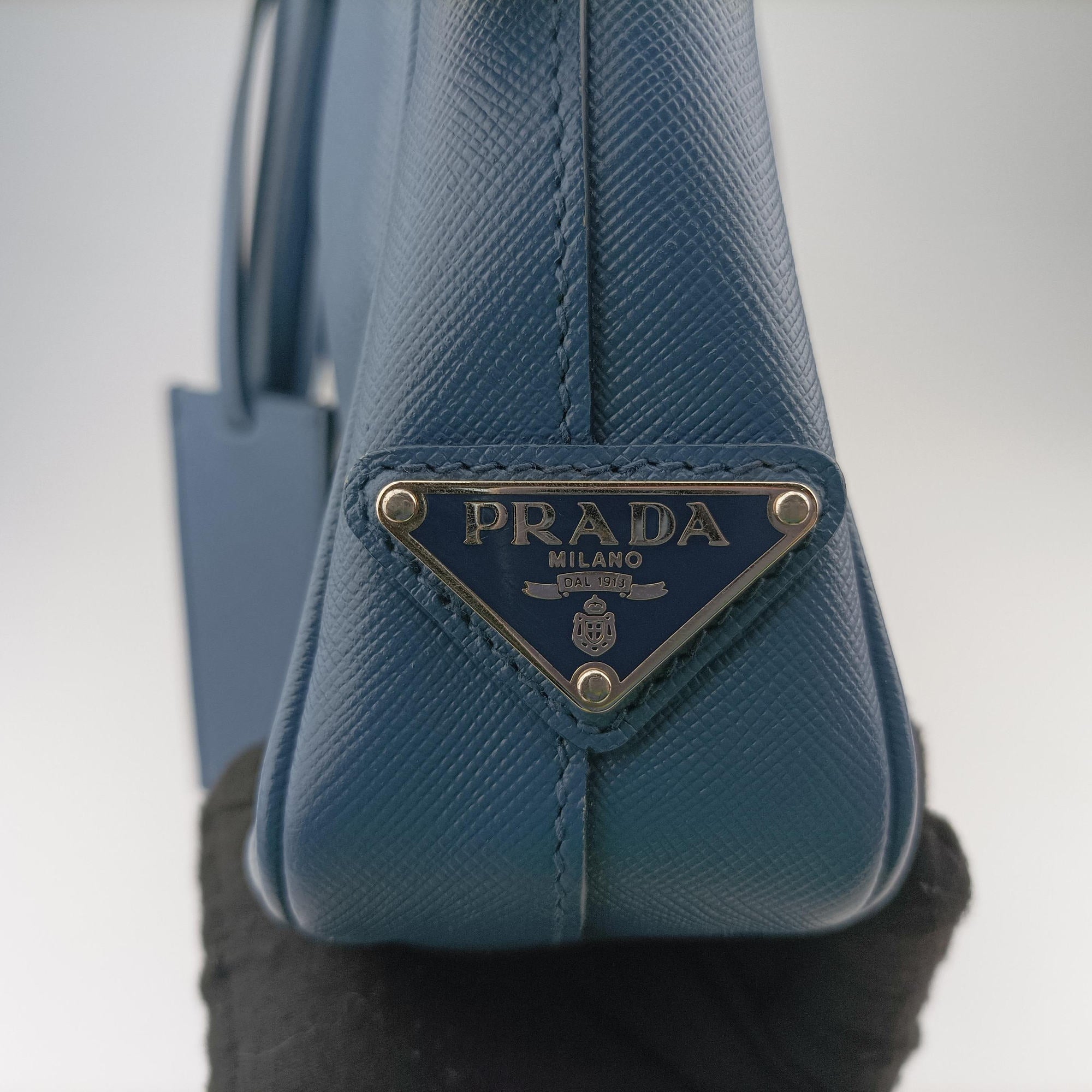 Pre-owned Prada business bag briefcase Blue SAFFIANO Leather 2VE363 handbag | stylenewstar