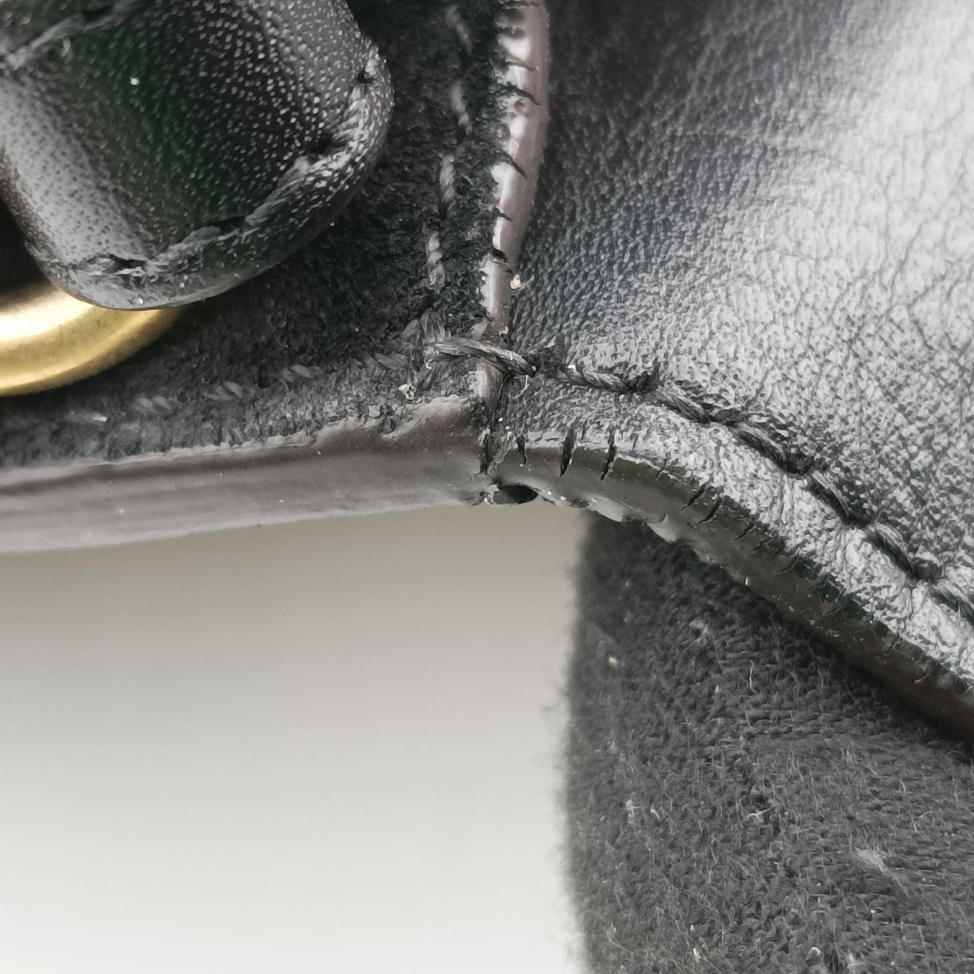 Pre-owned Chloe Bracelet Nile Black Leather  shoulderbag | stylenewstar