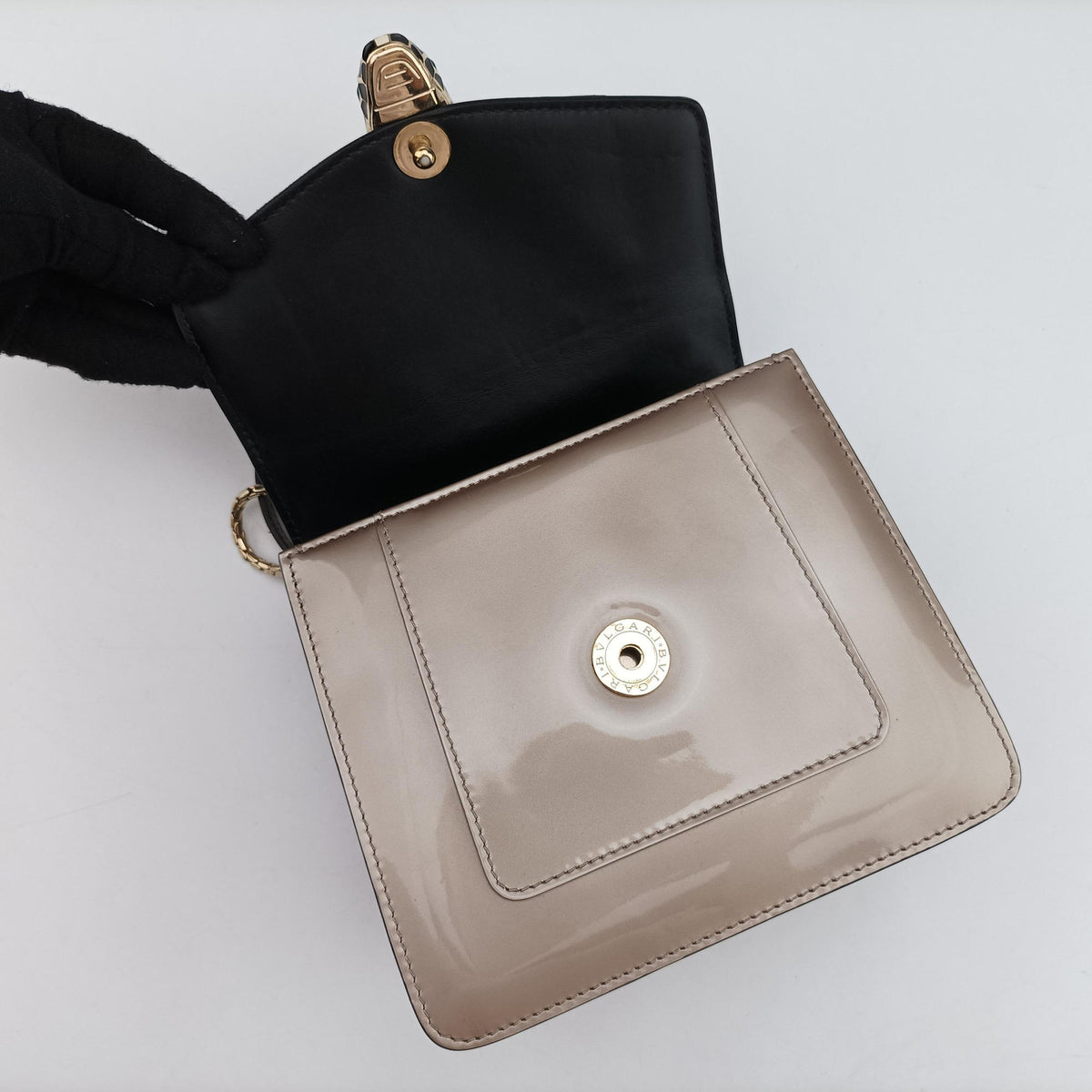 Secondhand Bvlgari SERPENTI FOREVER Golden Patent  shoulderbag | stylenewstar