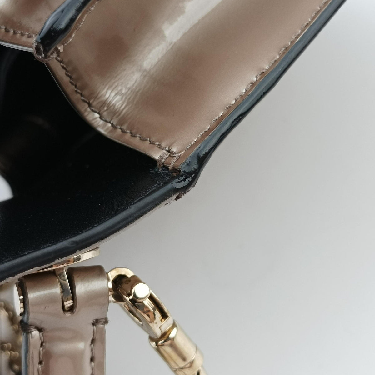 Secondhand Bvlgari SERPENTI FOREVER Golden Patent  shoulderbag | stylenewstar