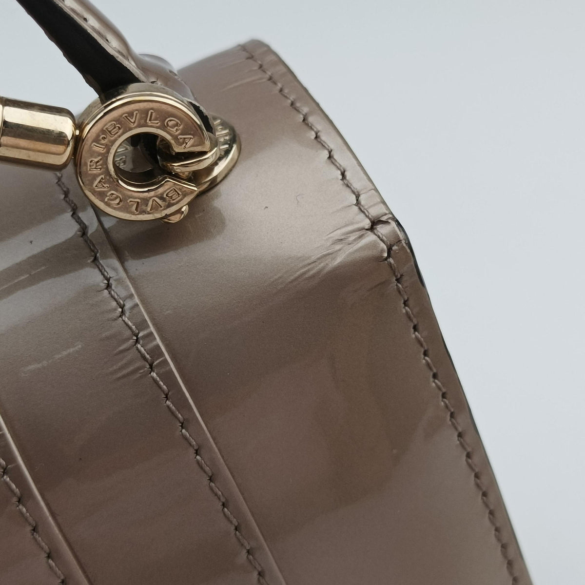 Secondhand Bvlgari SERPENTI FOREVER Golden Patent  shoulderbag | stylenewstar