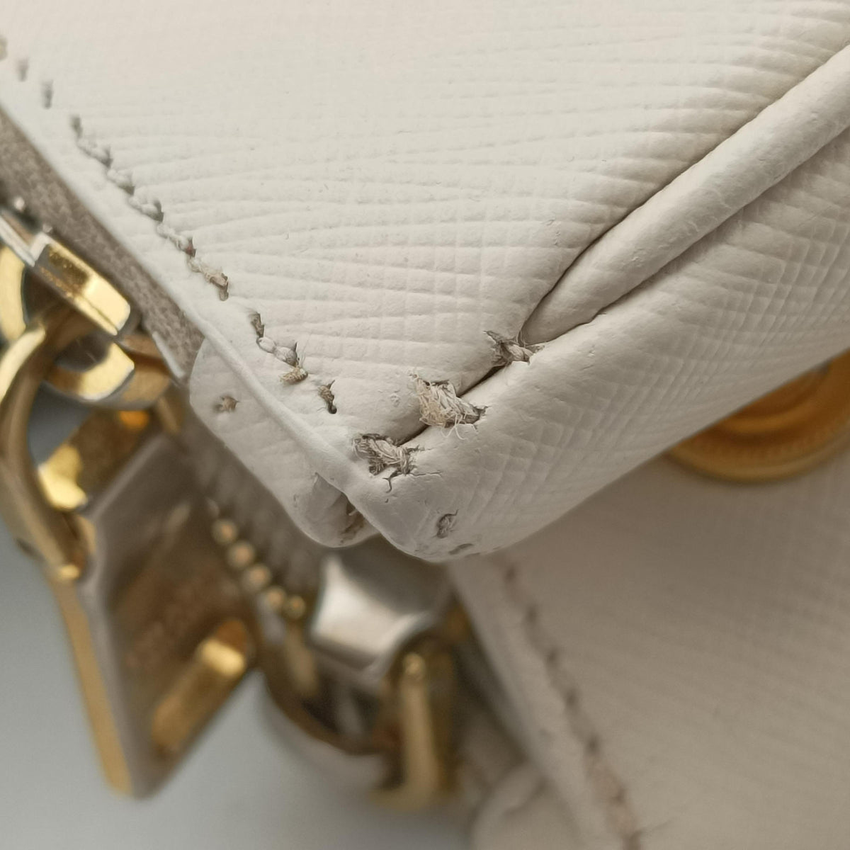 Secondhand Prada Galleria Beige SAFFIANO Leather BN1786 handbag | stylenewstar