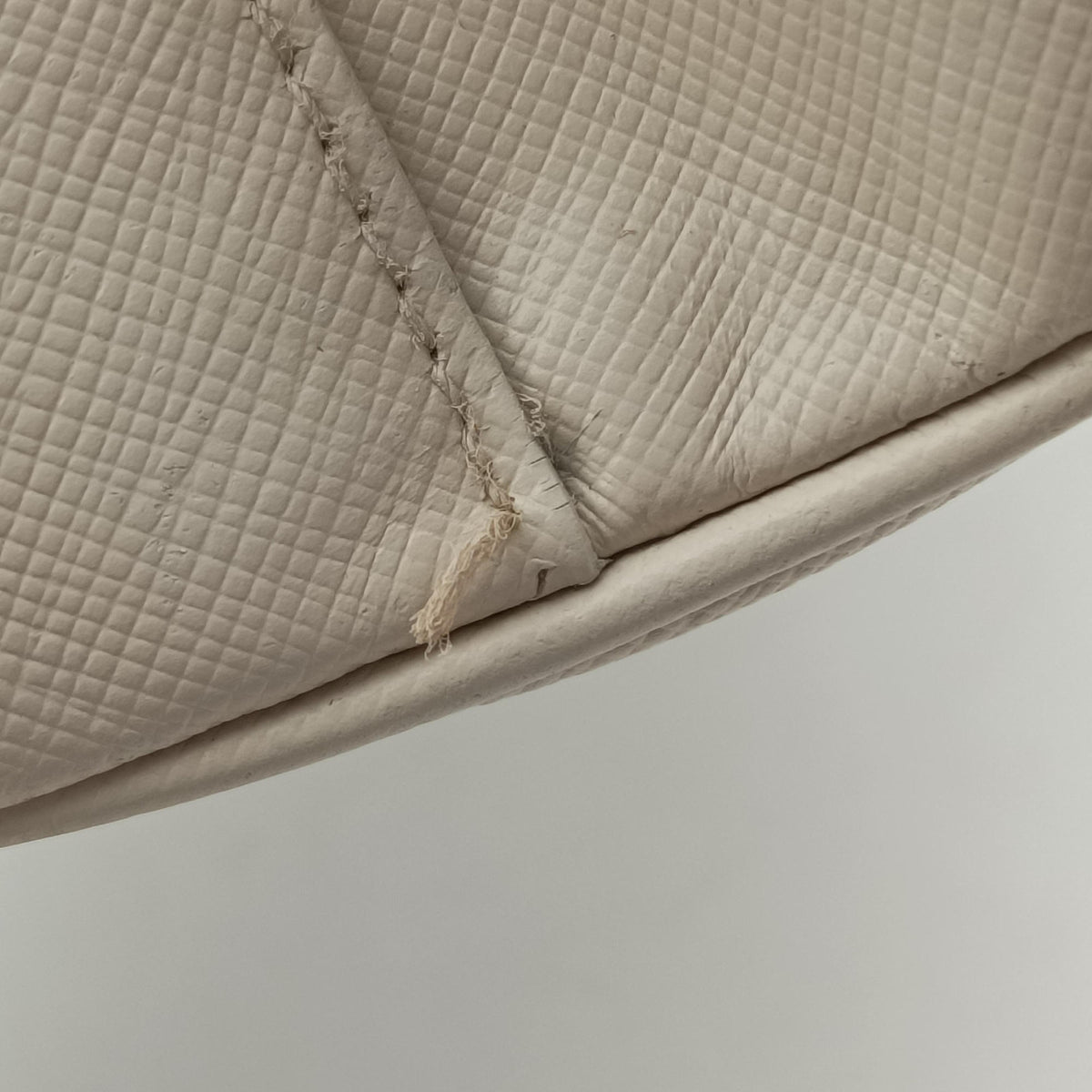 Secondhand Prada Galleria Beige SAFFIANO Leather BN1786 handbag | stylenewstar