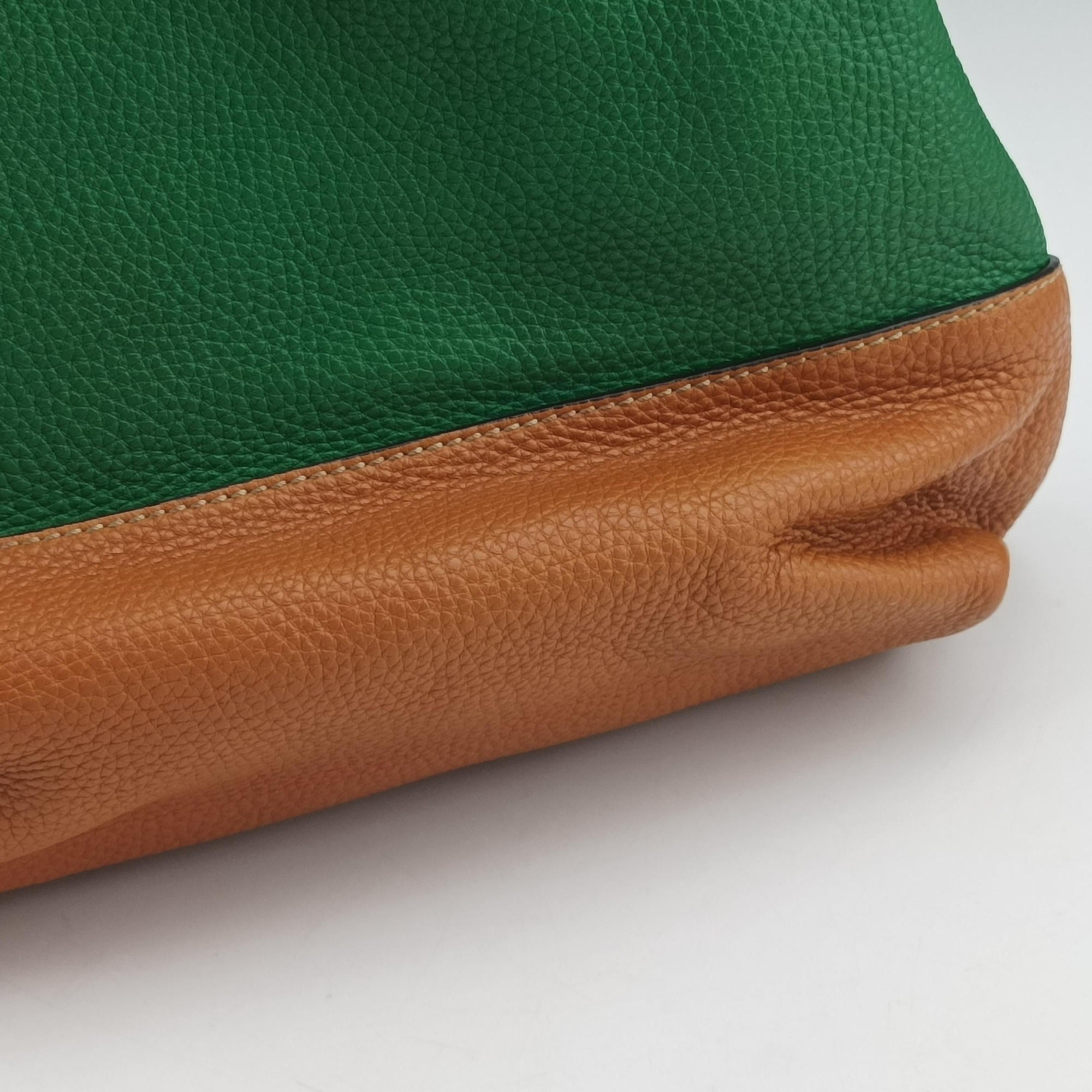 Pre-owned Fendi Two Tone Green × Brown Leather 8BN232 handbag | stylenewstar
