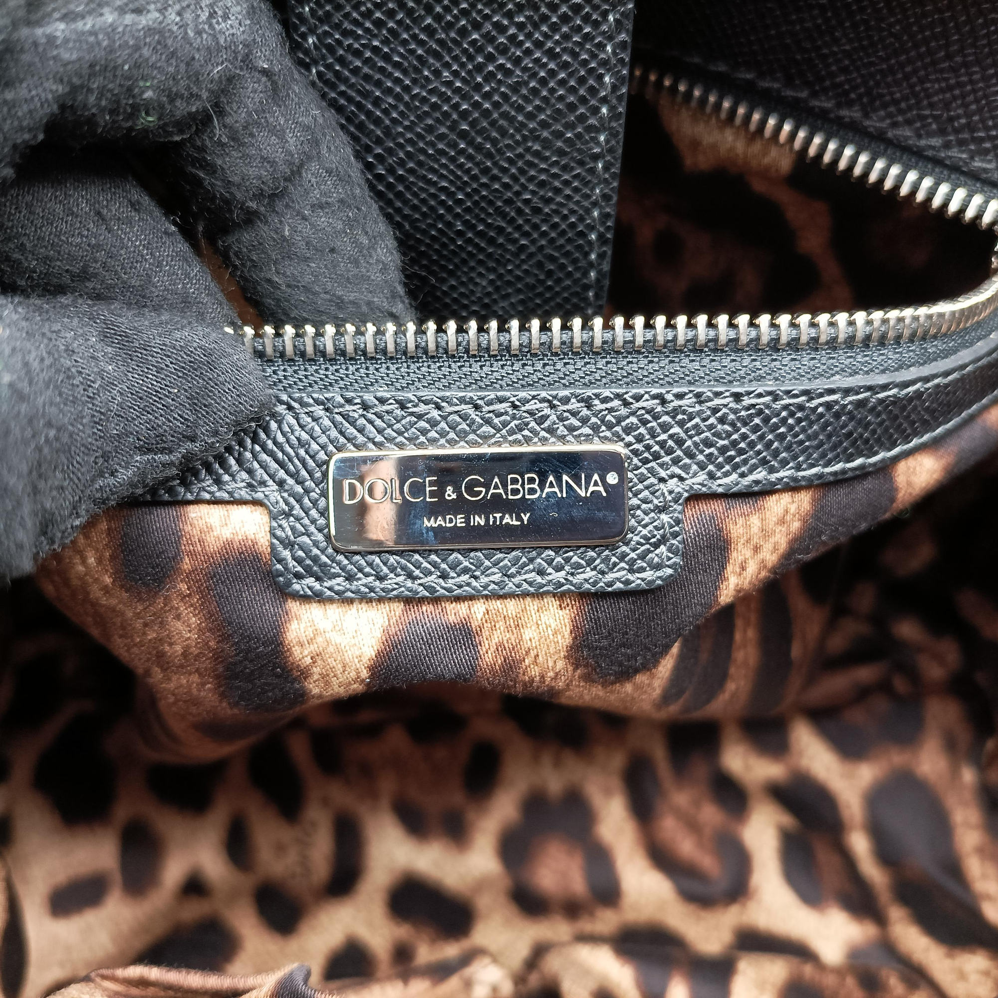 Secondhand Dolce & Gabbana SICILY Black Leather  shoulderbag | stylenewstar