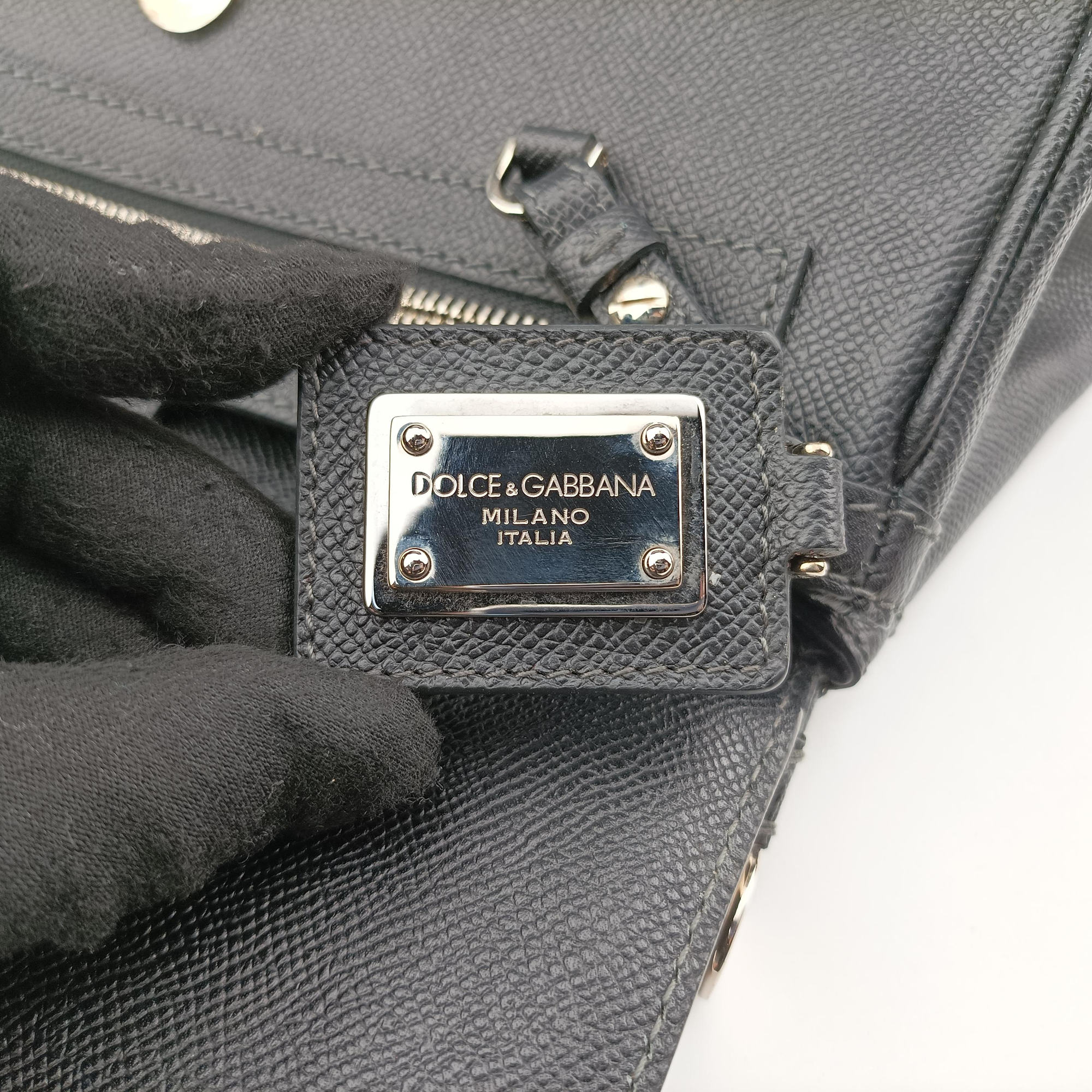 Secondhand Dolce & Gabbana SICILY Black Leather  shoulderbag | stylenewstar