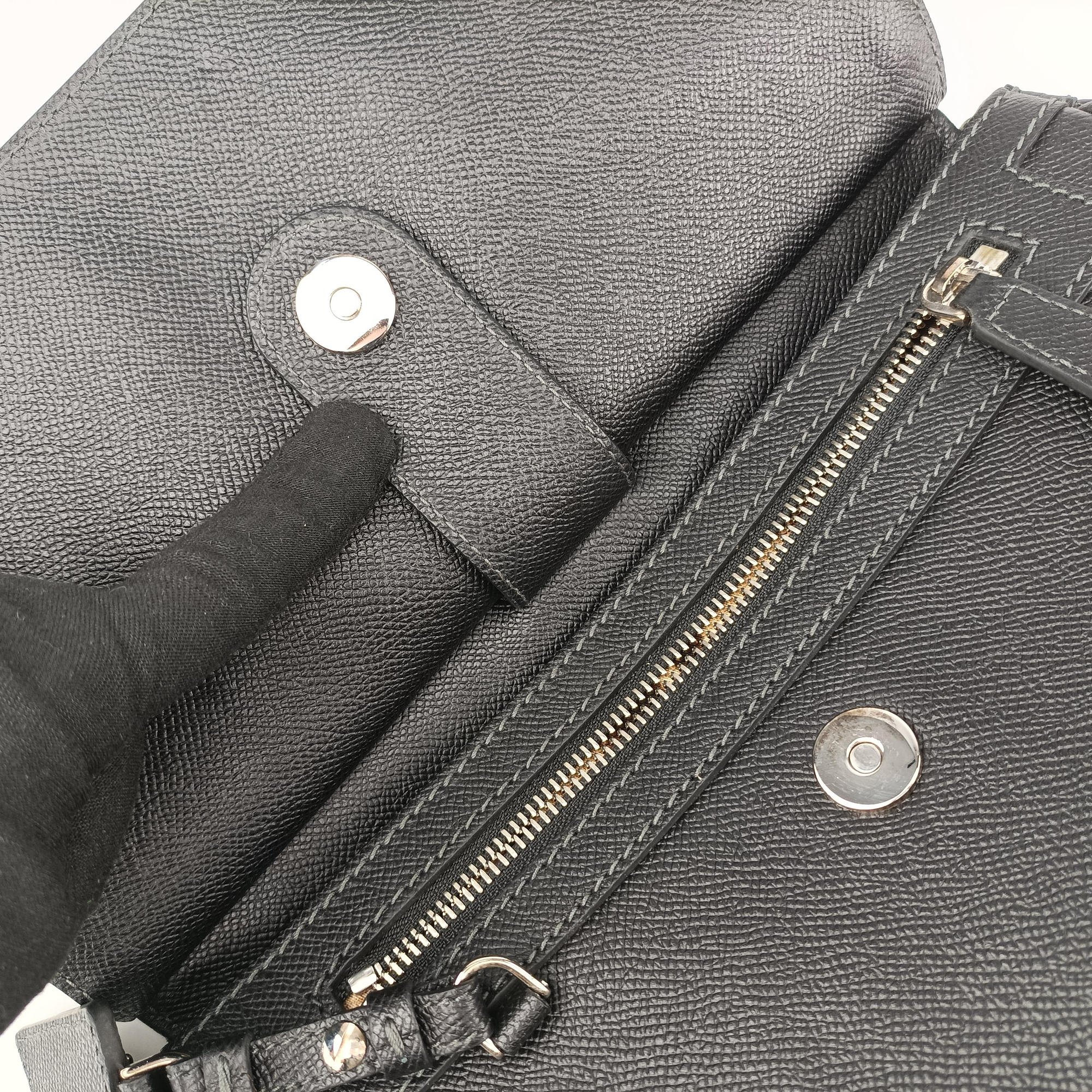 Secondhand Dolce & Gabbana SICILY Black Leather  shoulderbag | stylenewstar