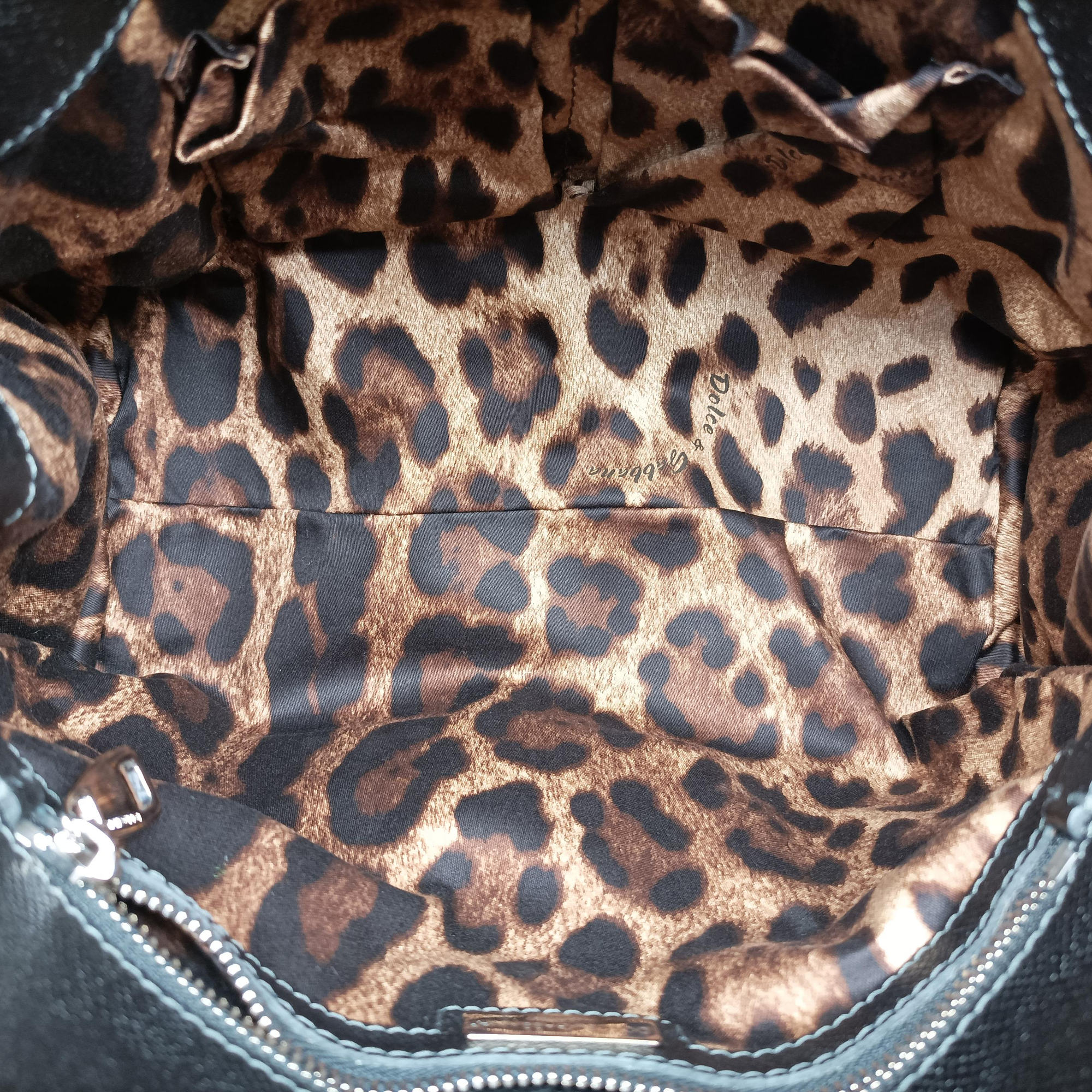 Secondhand Dolce & Gabbana SICILY Black Leather  shoulderbag | stylenewstar