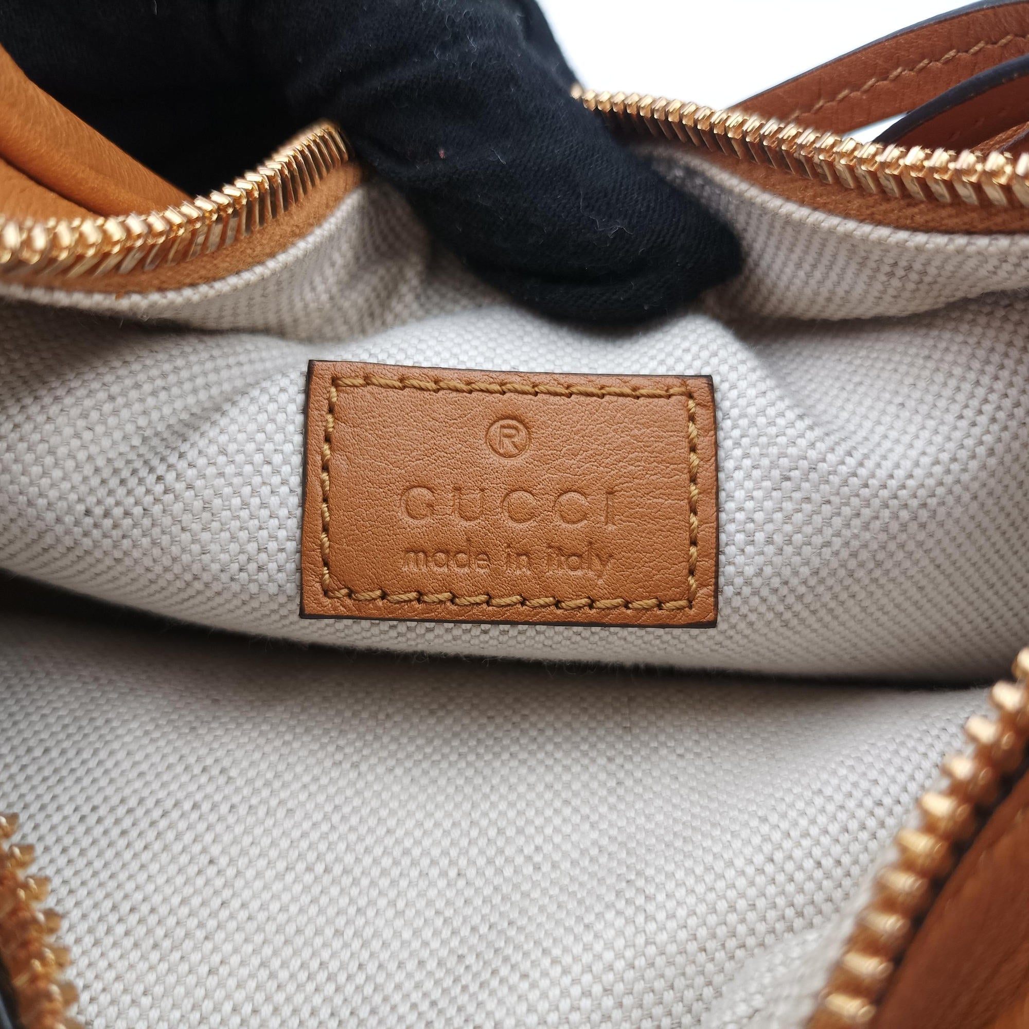 Vintage Gucci Attache G-Shaped Hook Brown leather 699409 shoulderbag | stylenewstar