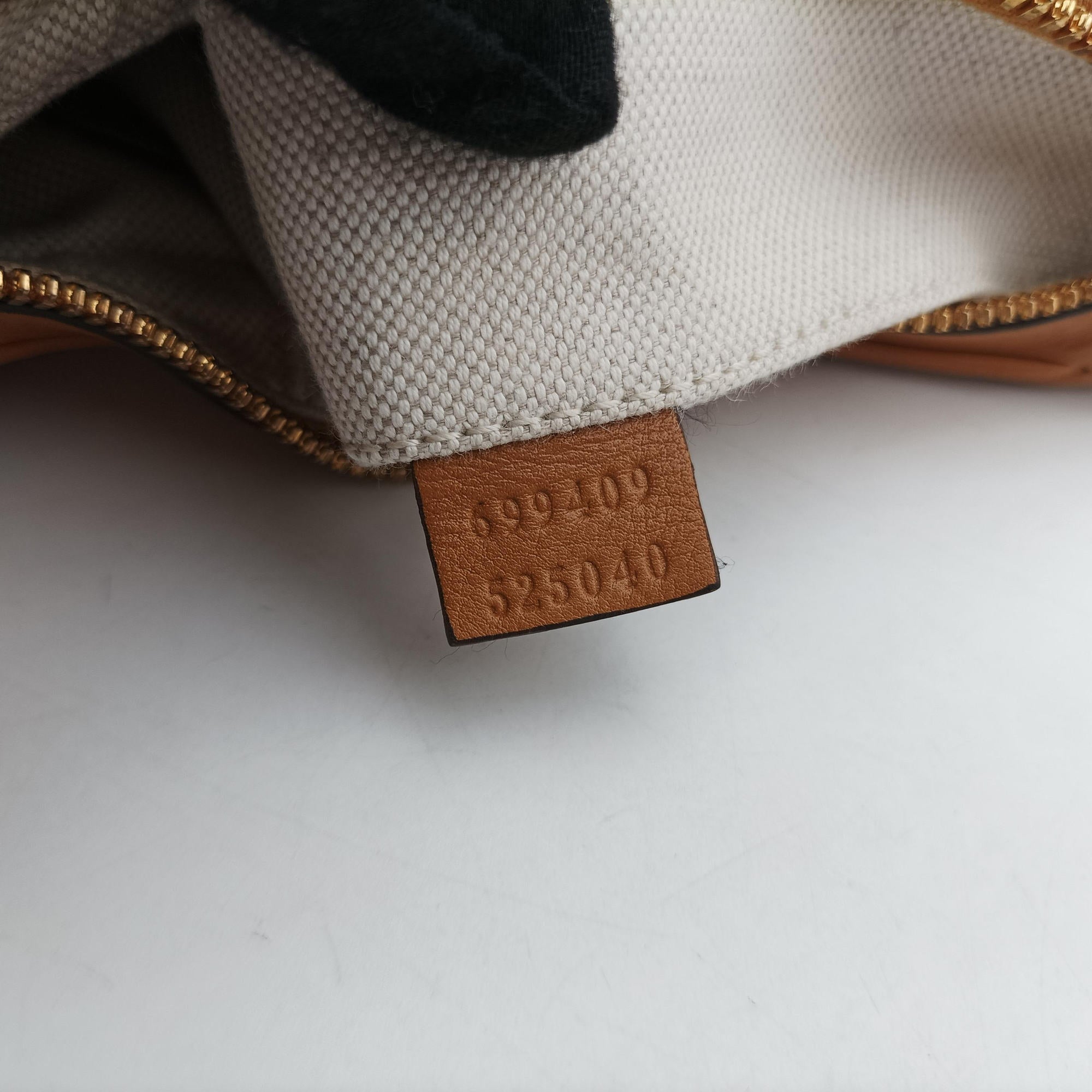 Vintage Gucci Attache G-Shaped Hook Brown leather 699409 shoulderbag | stylenewstar