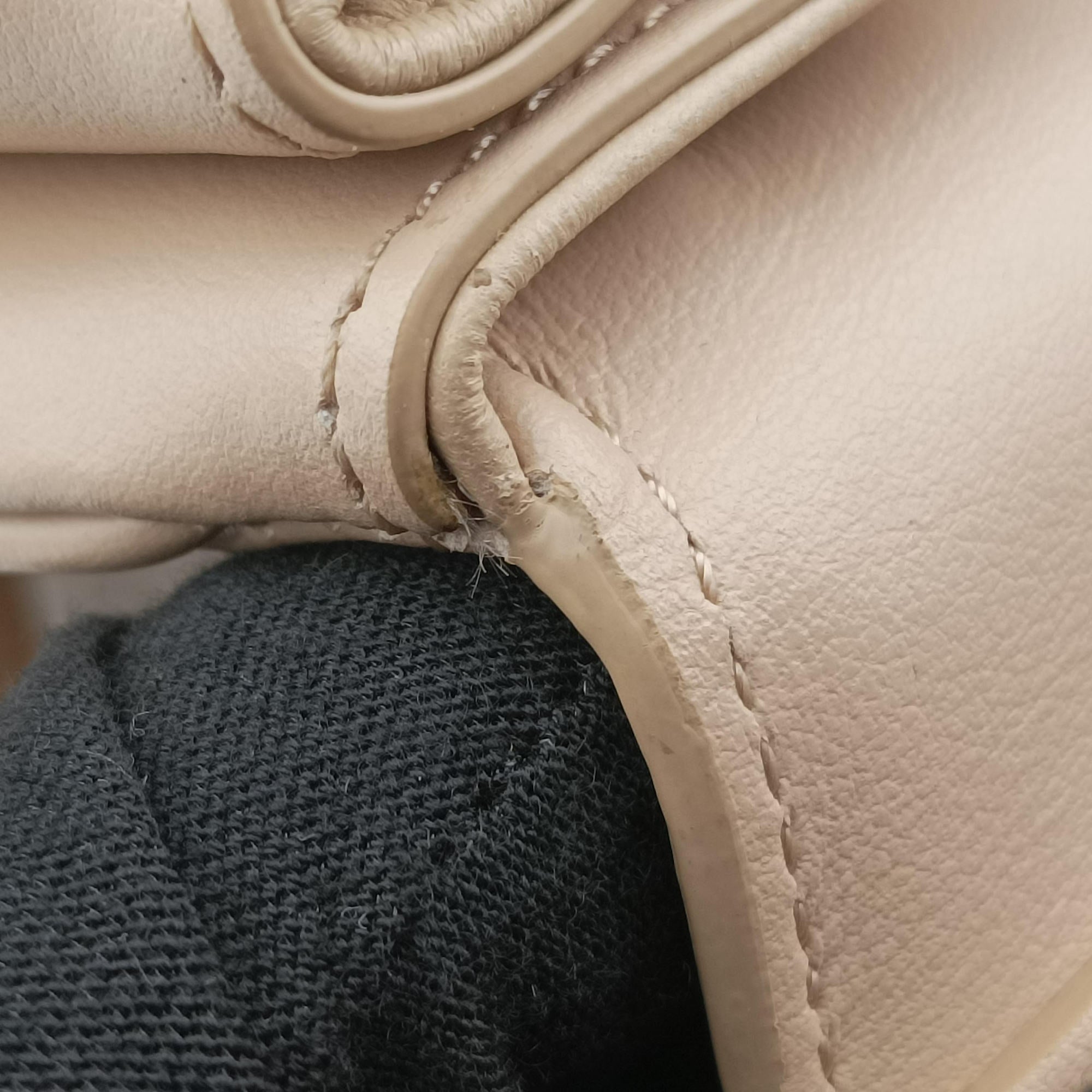 Pre-owned Celine Taboo Medium Beige leather 196583 shoulderbag | stylenewstar