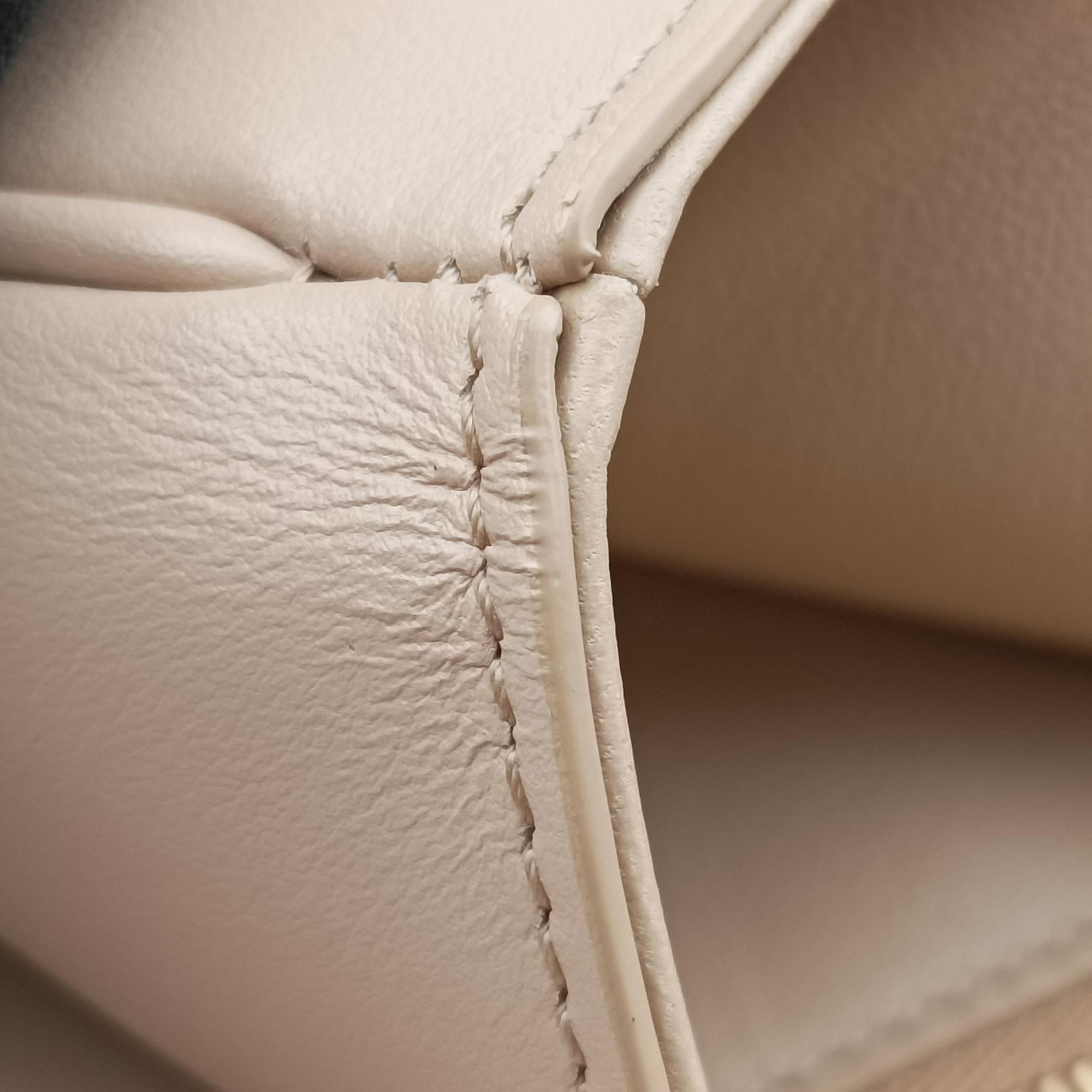 Pre-owned Celine Taboo Medium Beige leather 196583 shoulderbag | stylenewstar