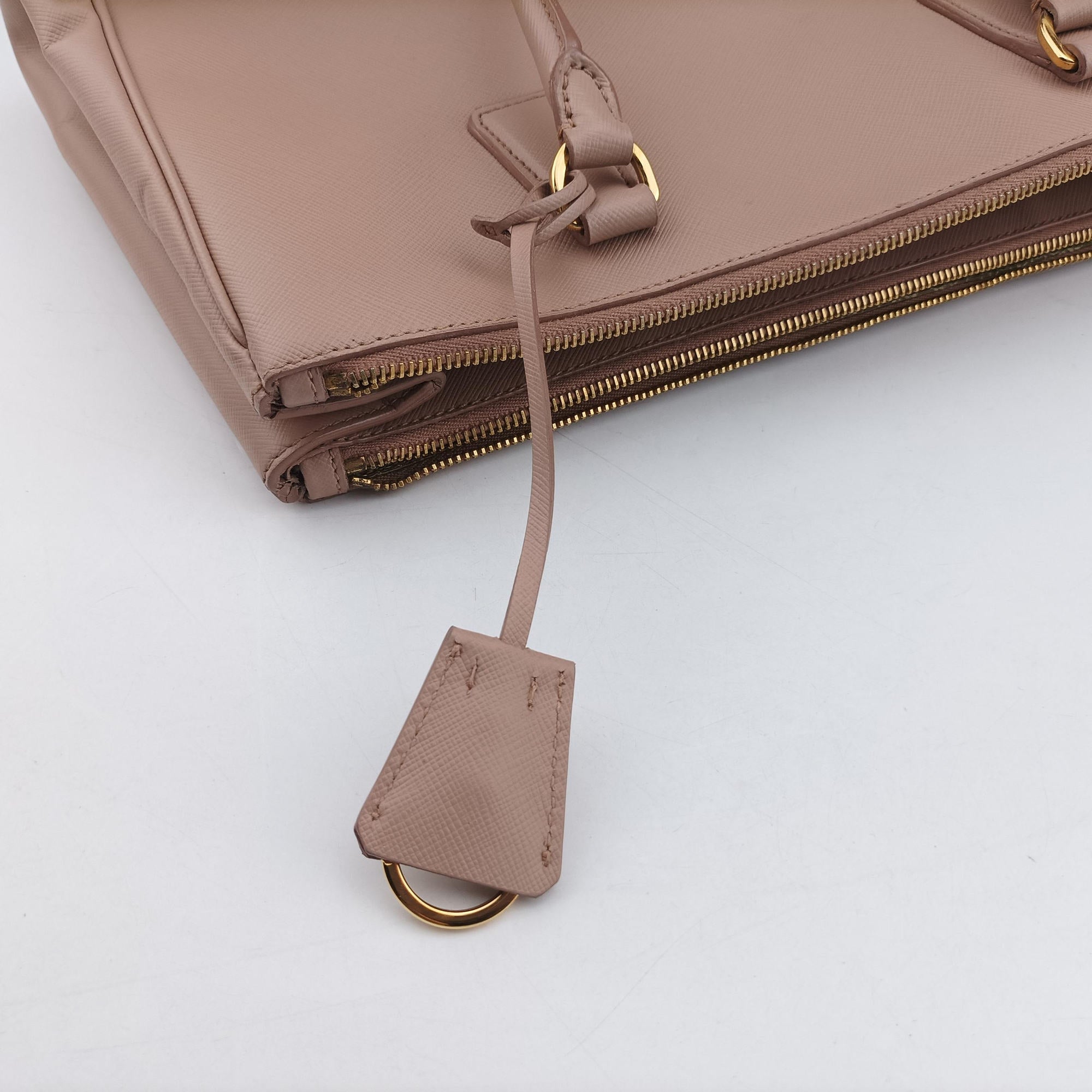 Pre-owned Prada Galleria Pink SAFFIANO Leather BN1786 shoulderbag | stylenewstar