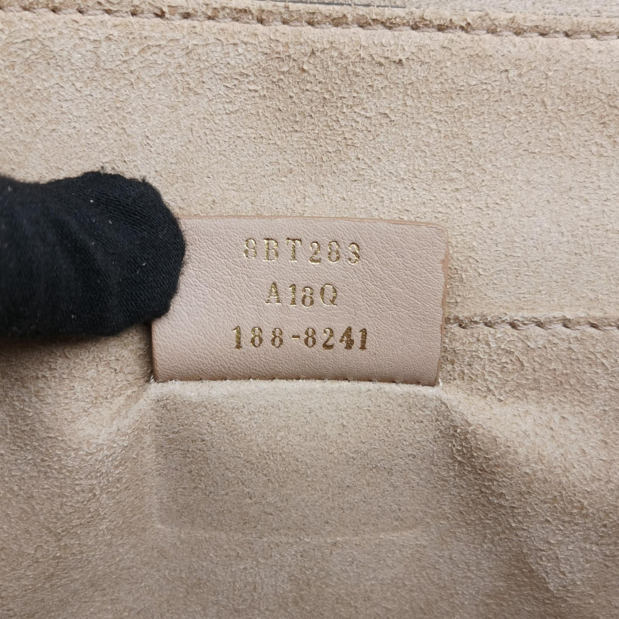 Secondhand Fendi Kan I Burgundy Leather 8BT283 shoulderbag | stylenewstar