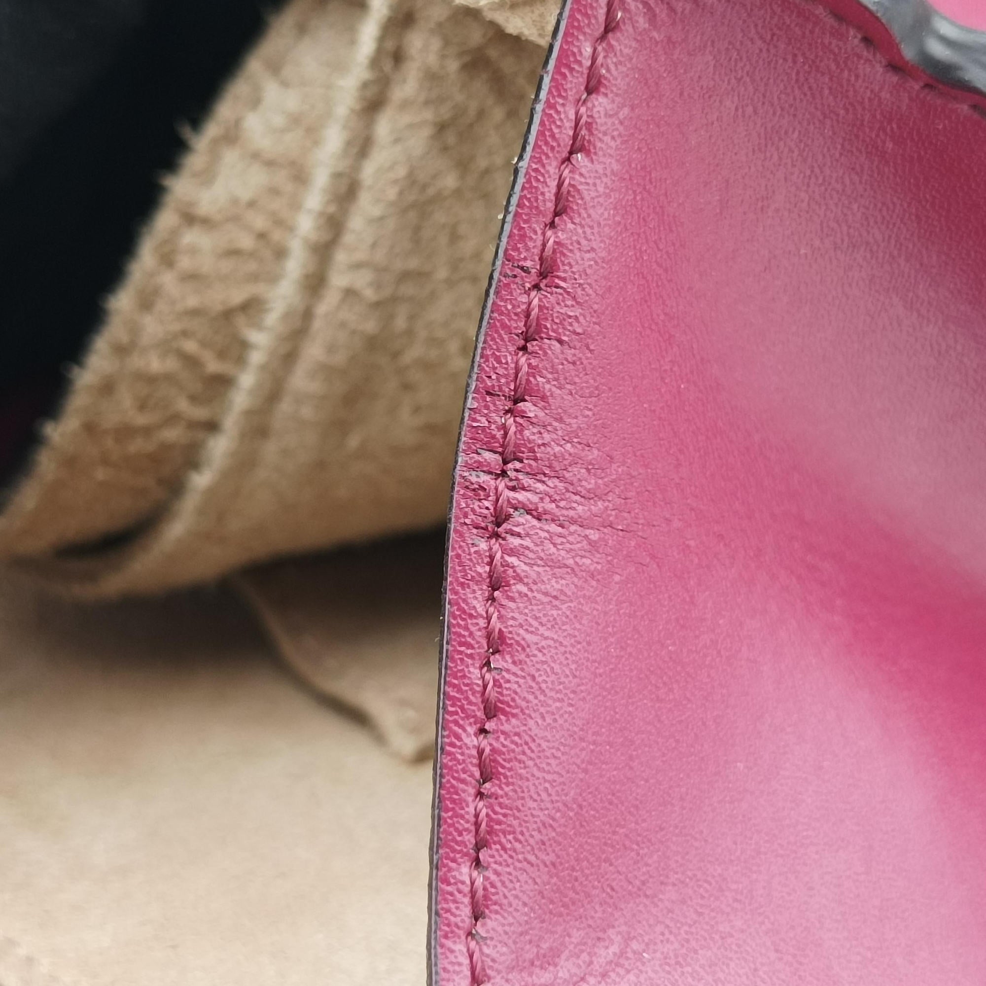 Secondhand Fendi Kan I Burgundy Leather 8BT283 shoulderbag | stylenewstar