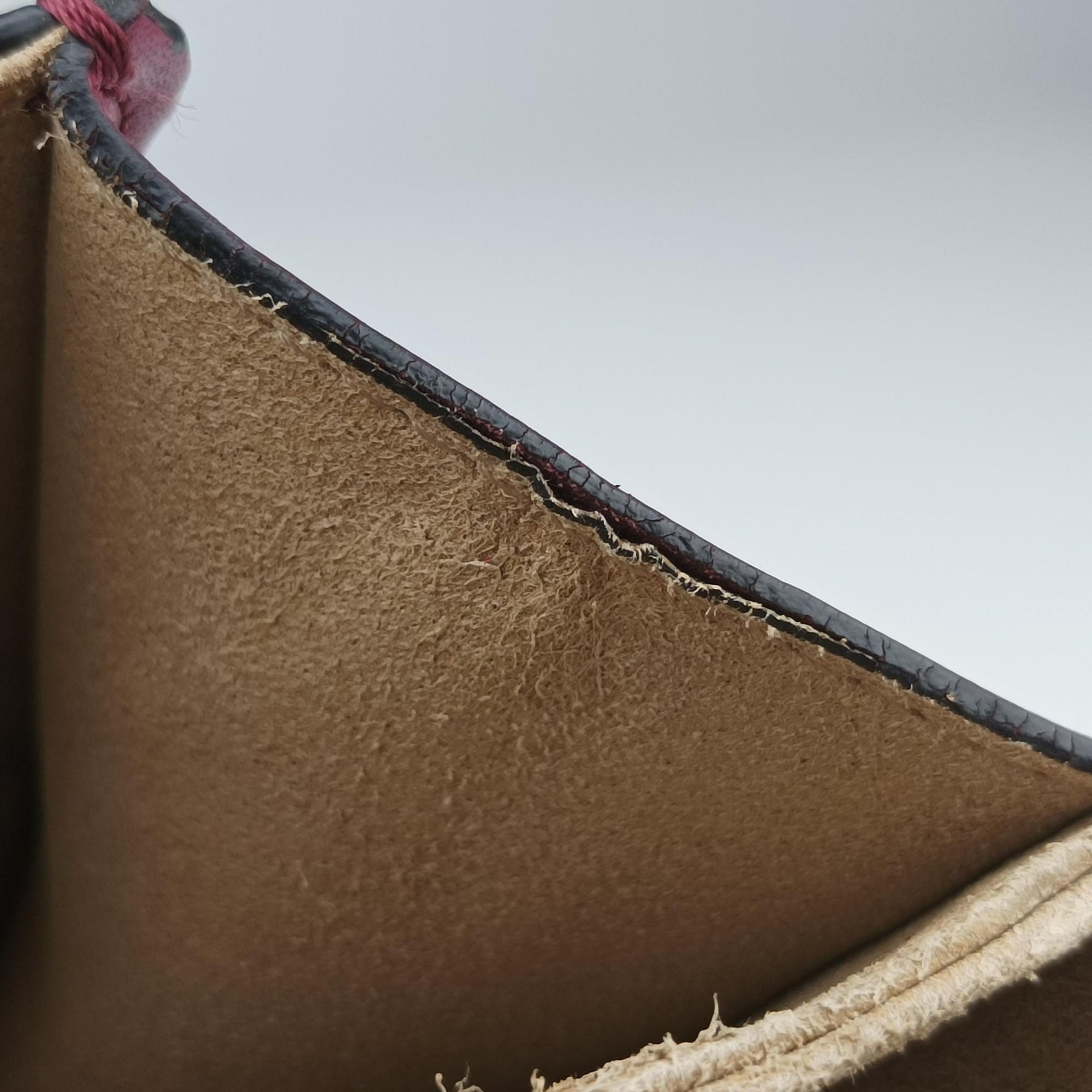 Secondhand Fendi Kan I Burgundy Leather 8BT283 shoulderbag | stylenewstar