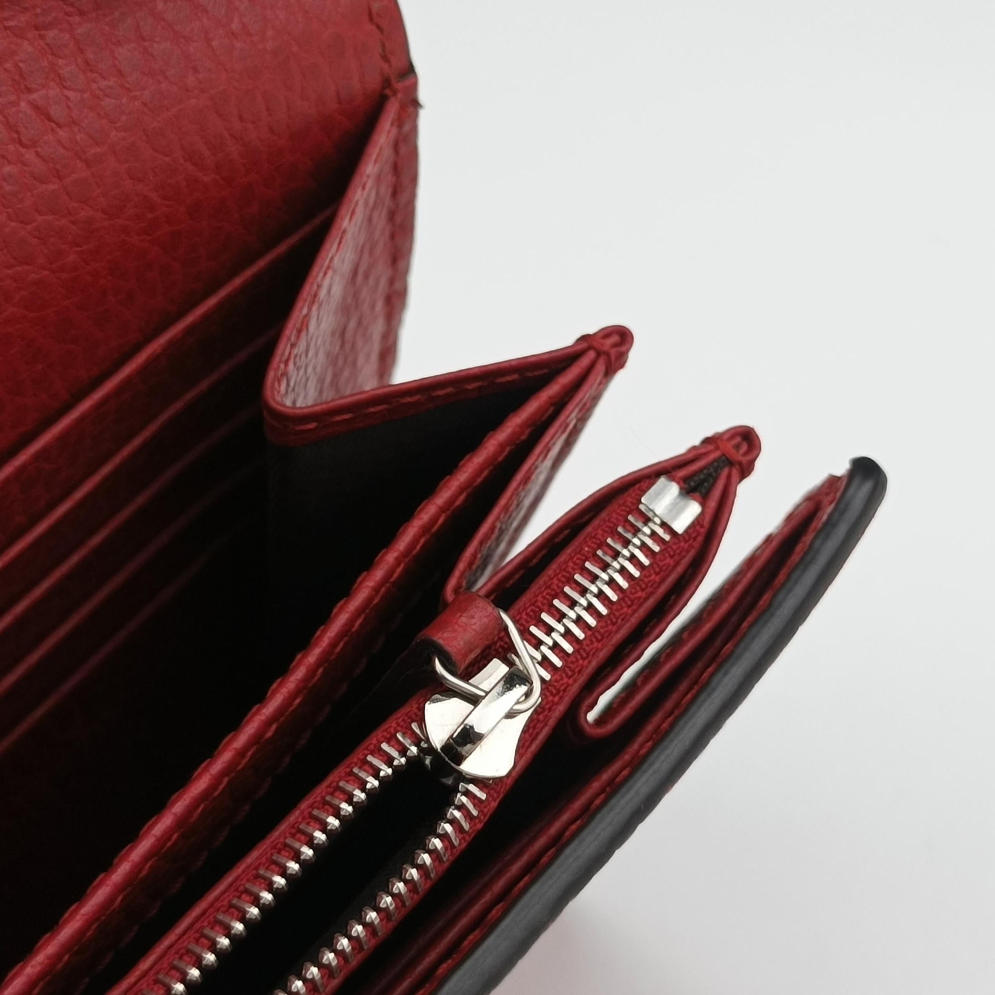 Secondhand Gucci Dionysus Red Leather 401231 shoulderbag | stylenewstar