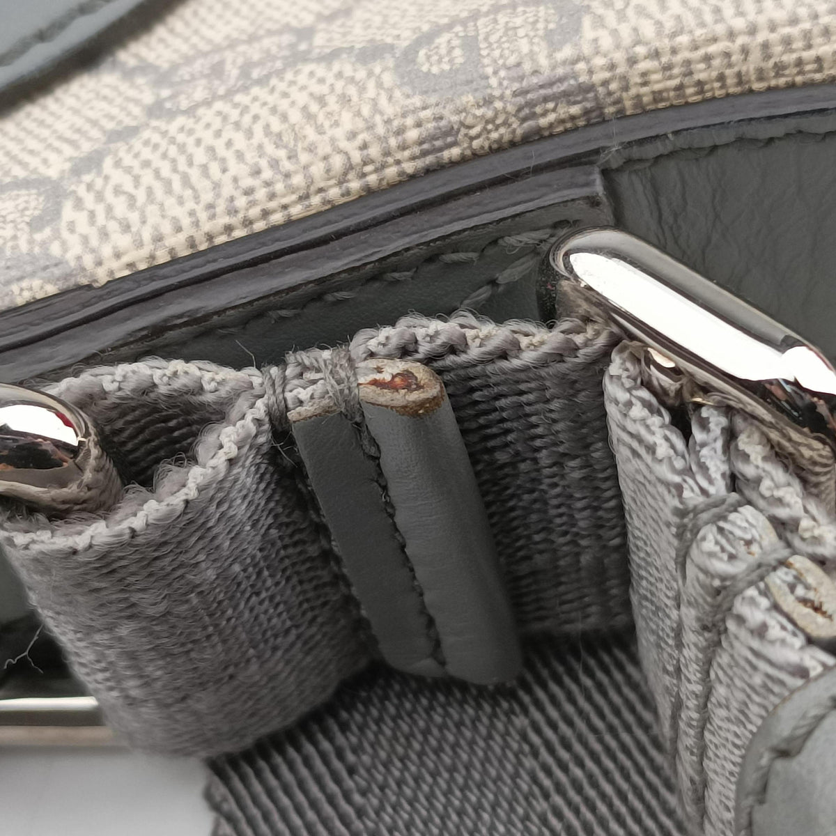 Secondhand Gucci GG Supreme Messenger Beige×gray PVC coated canvas×leather 353429 shoulderbag | stylenewstar
