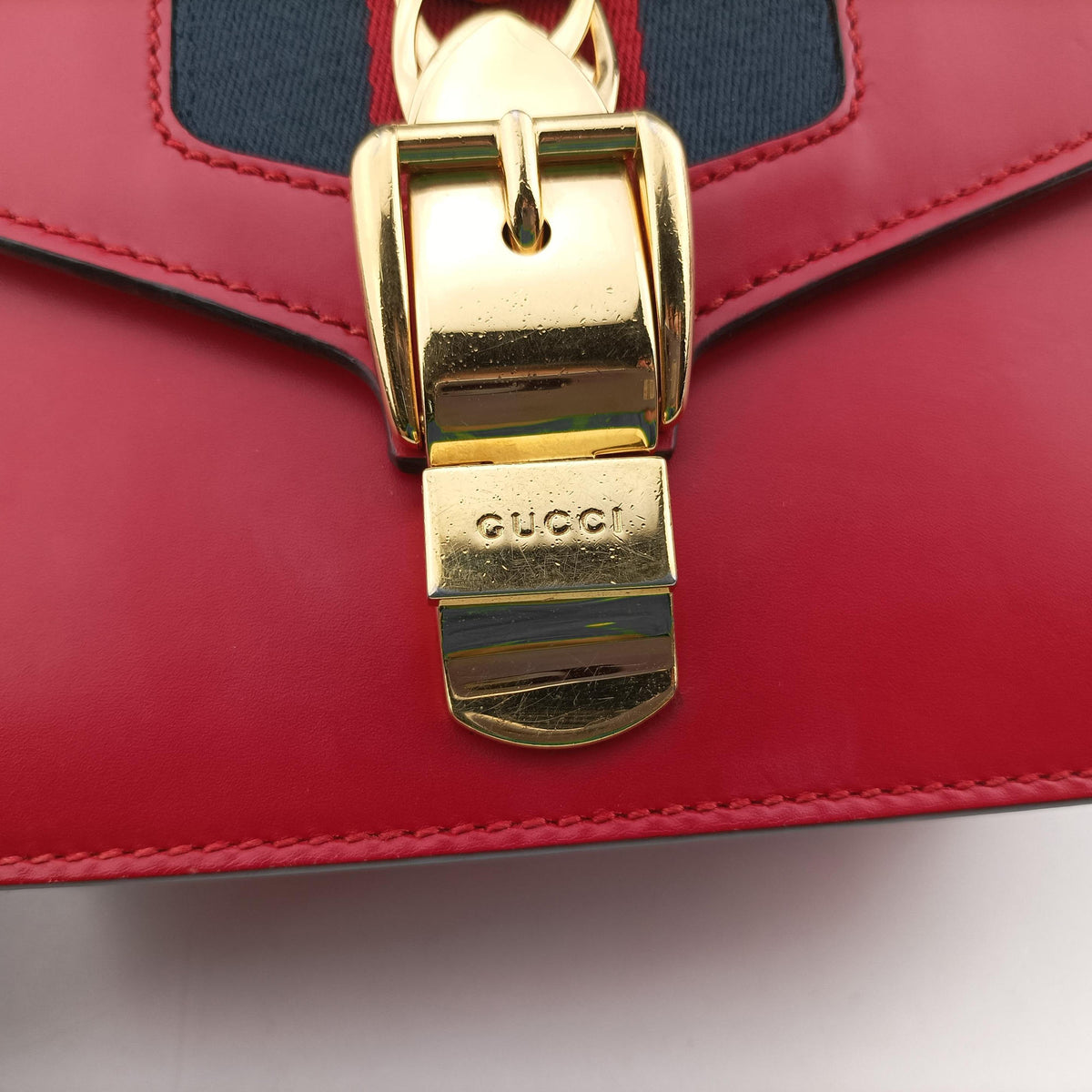 Pre-owned Gucci Sylvie Red×Navy Leather 431666 shoulderbag | stylenewstar