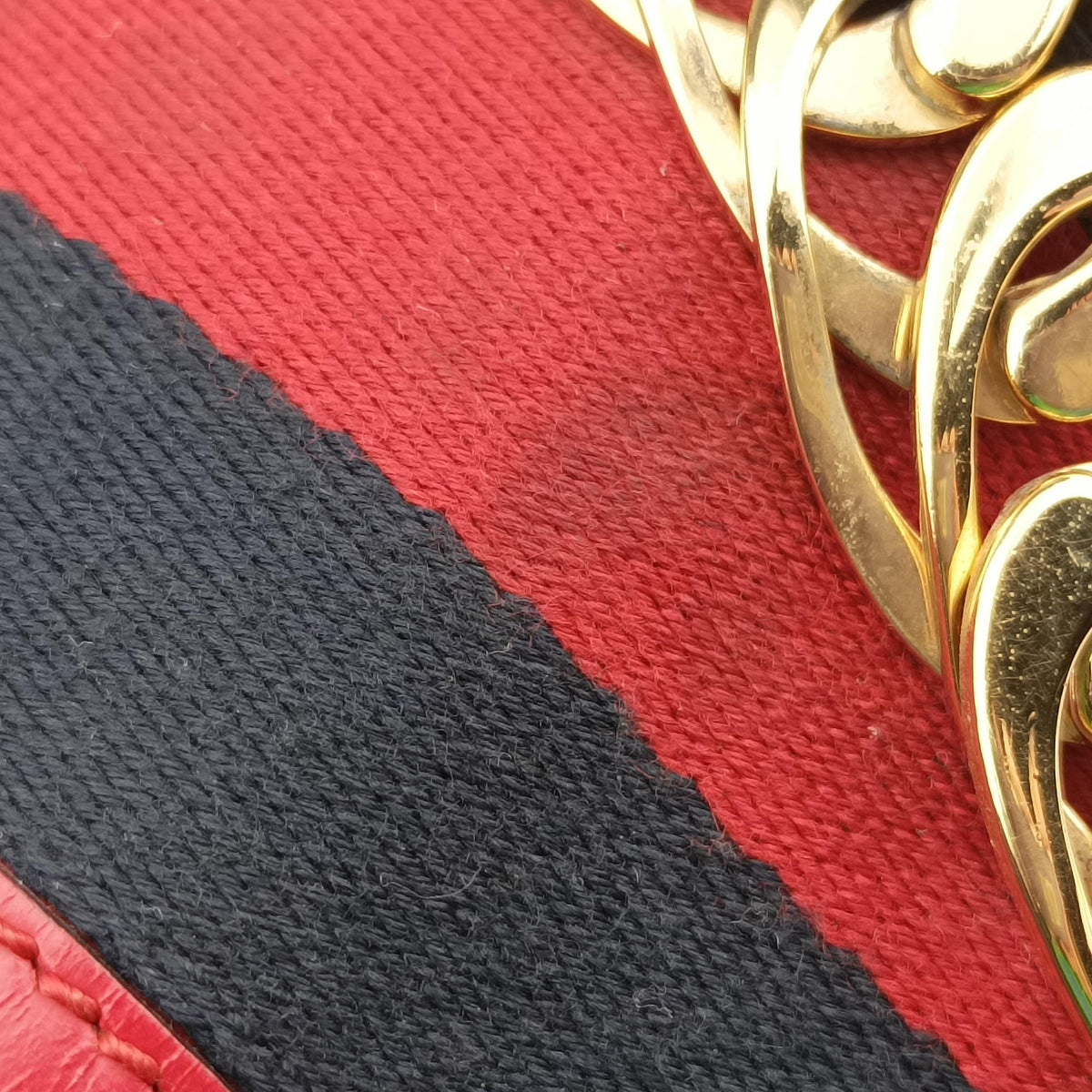 Pre-owned Gucci Sylvie Red×Navy Leather 431666 shoulderbag | stylenewstar