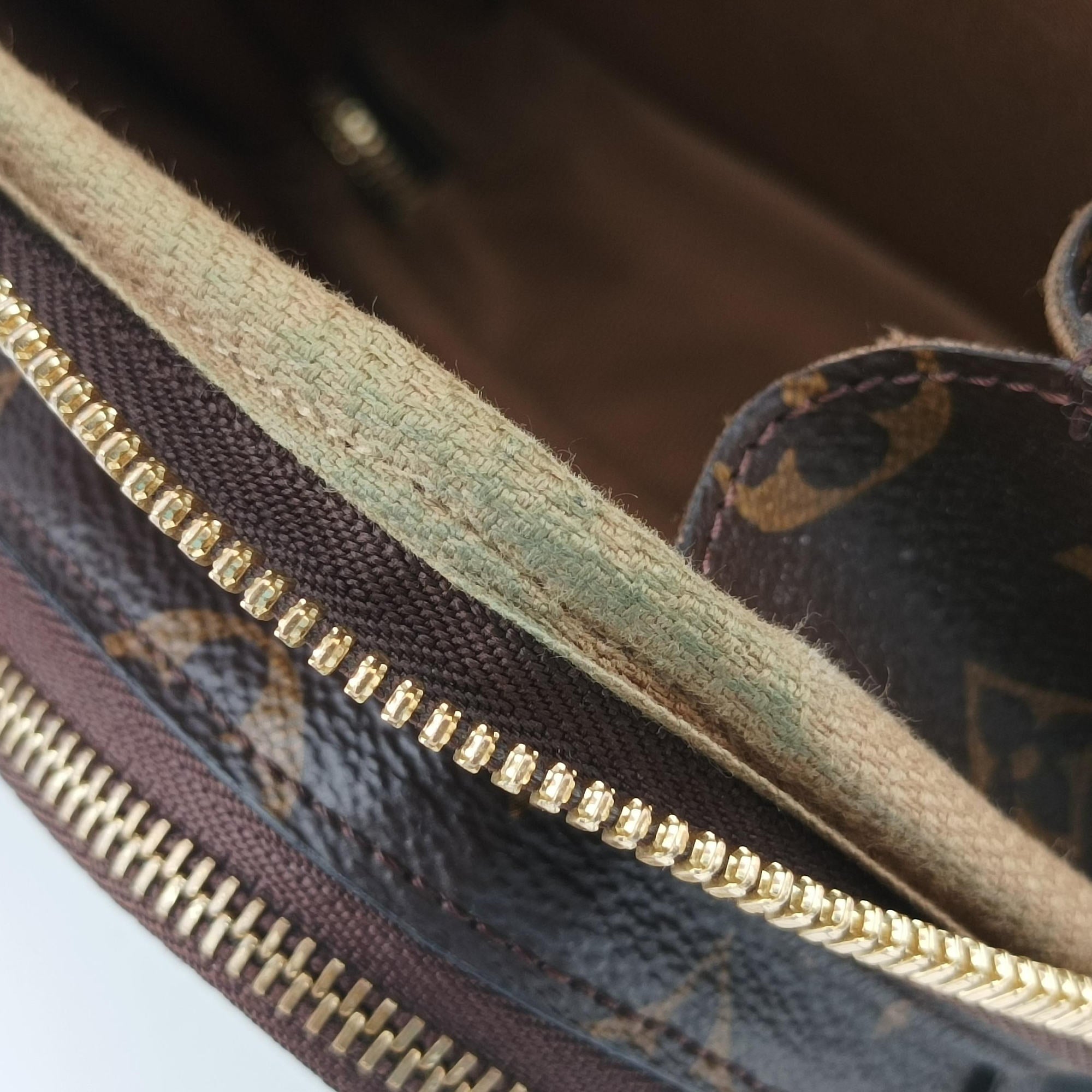 Pre-owned Louis Vuitton Utility Crossbody brown Monogram Canvas M80446 shoulderbag | stylenewstar