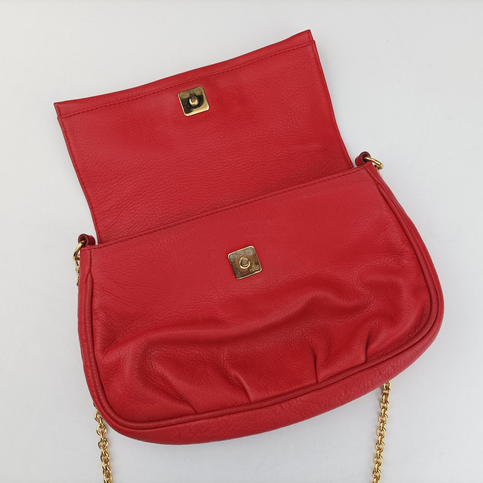 Pre-owned Fendi Fendista Pochette Red Leather 8M0276 shoulderbag | stylenewstar