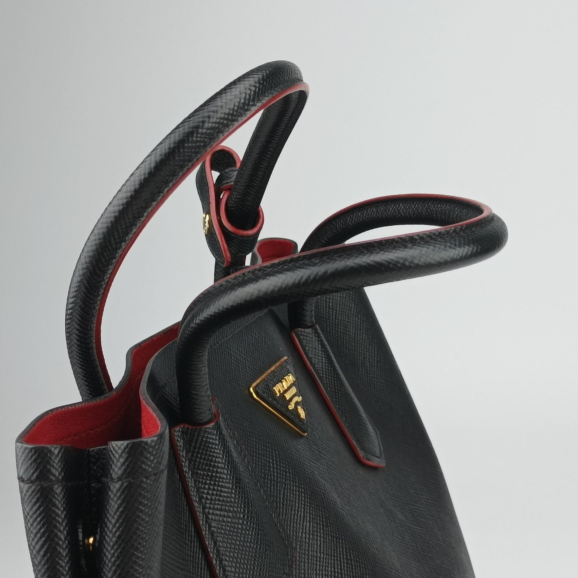 Pre-owned Prada Double Cuir Black SAFFIANO Leather B2756T handbag | stylenewstar