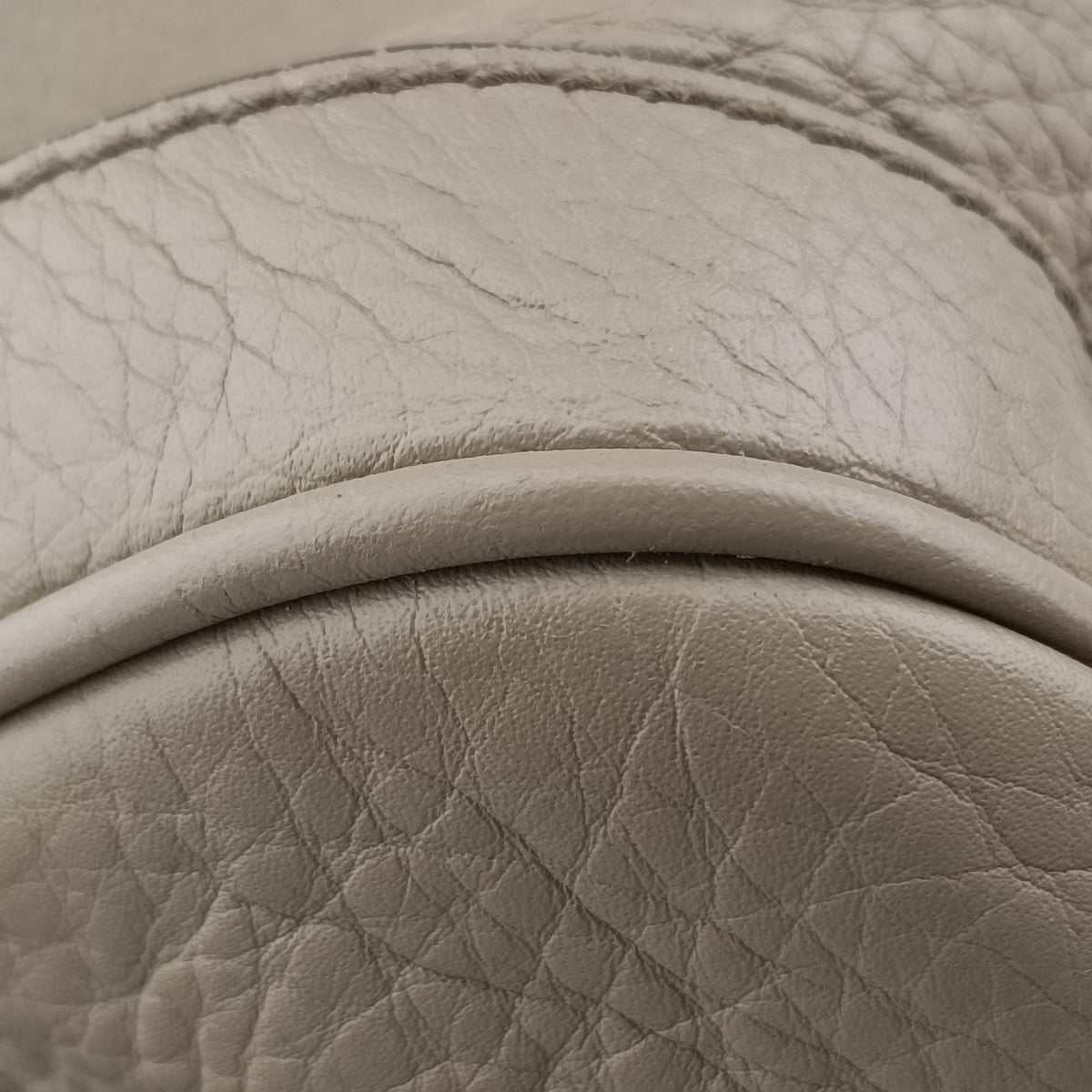 Pre-owned Gucci Soho Cerarus Grey Leather 282302 handbag | stylenewstar