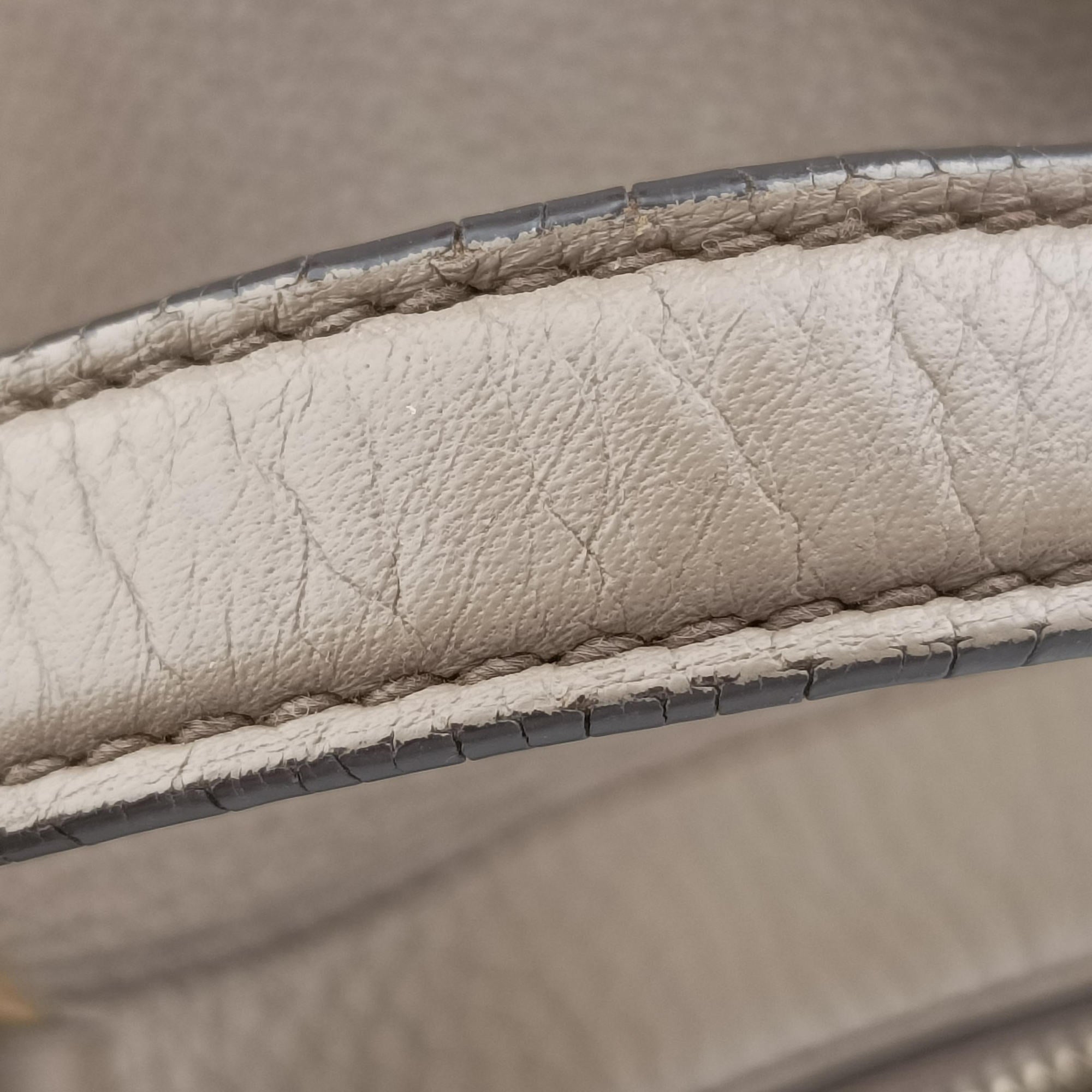 Pre-owned Gucci Soho Cerarus Grey Leather 282302 handbag | stylenewstar