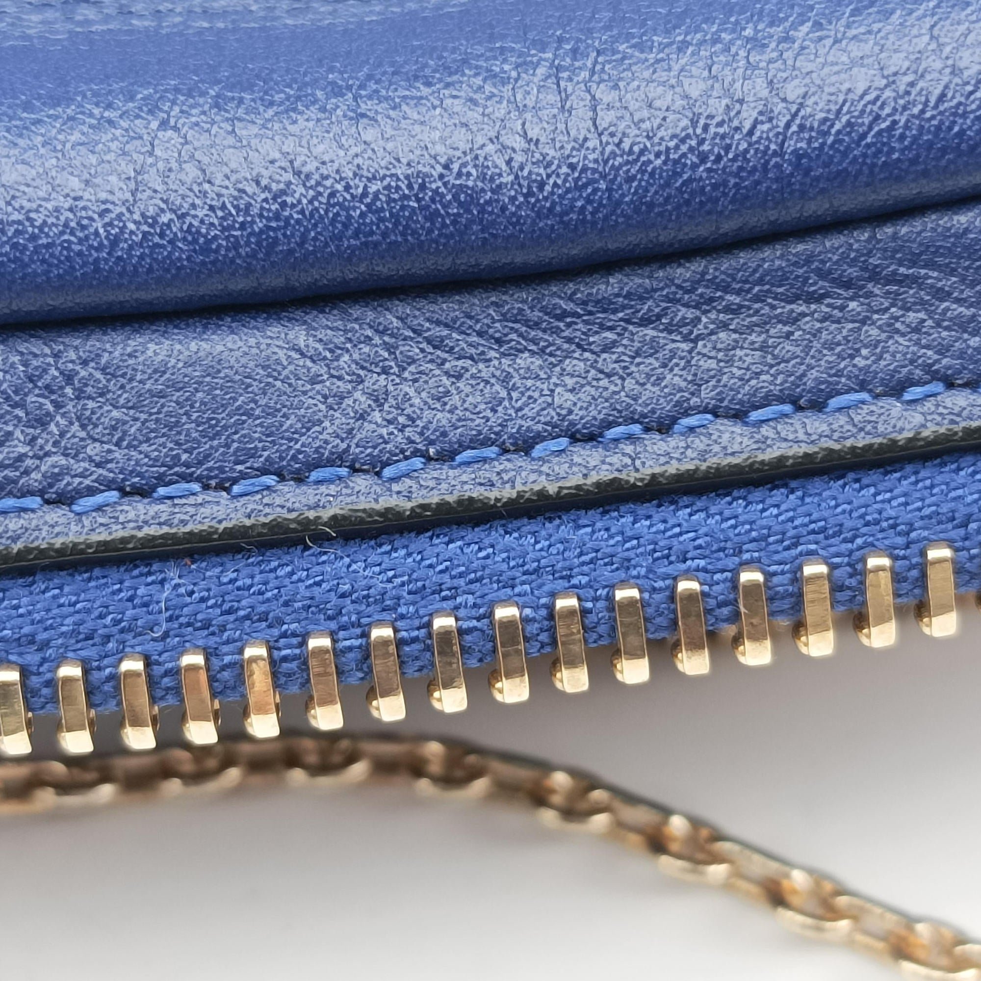Pre-owned Valentino Rockstud Blue Leather  shoulderbag | stylenewstar
