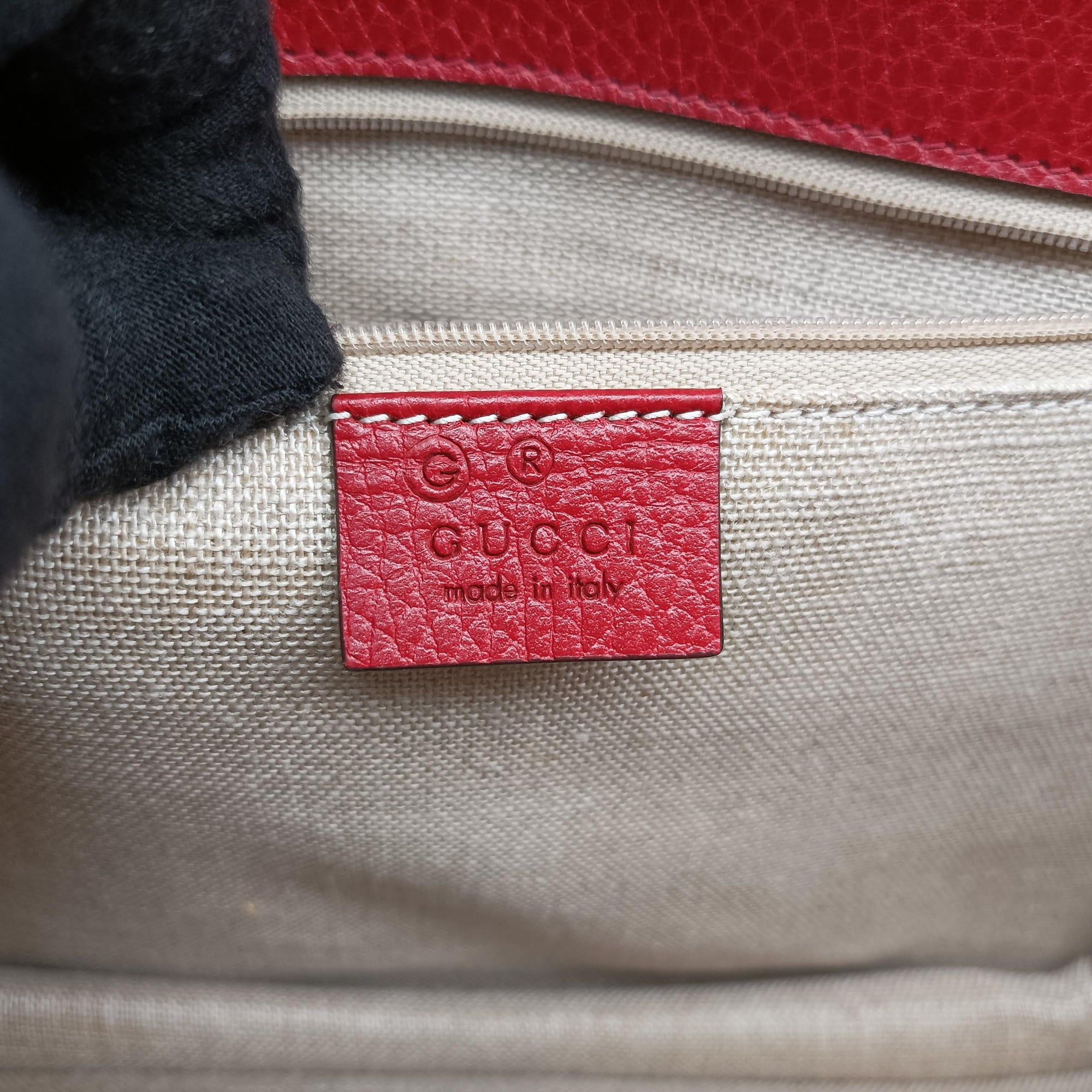 Pre-owned Gucci Interlocking G Red Leather 510303 shoulderbag | stylenewstar