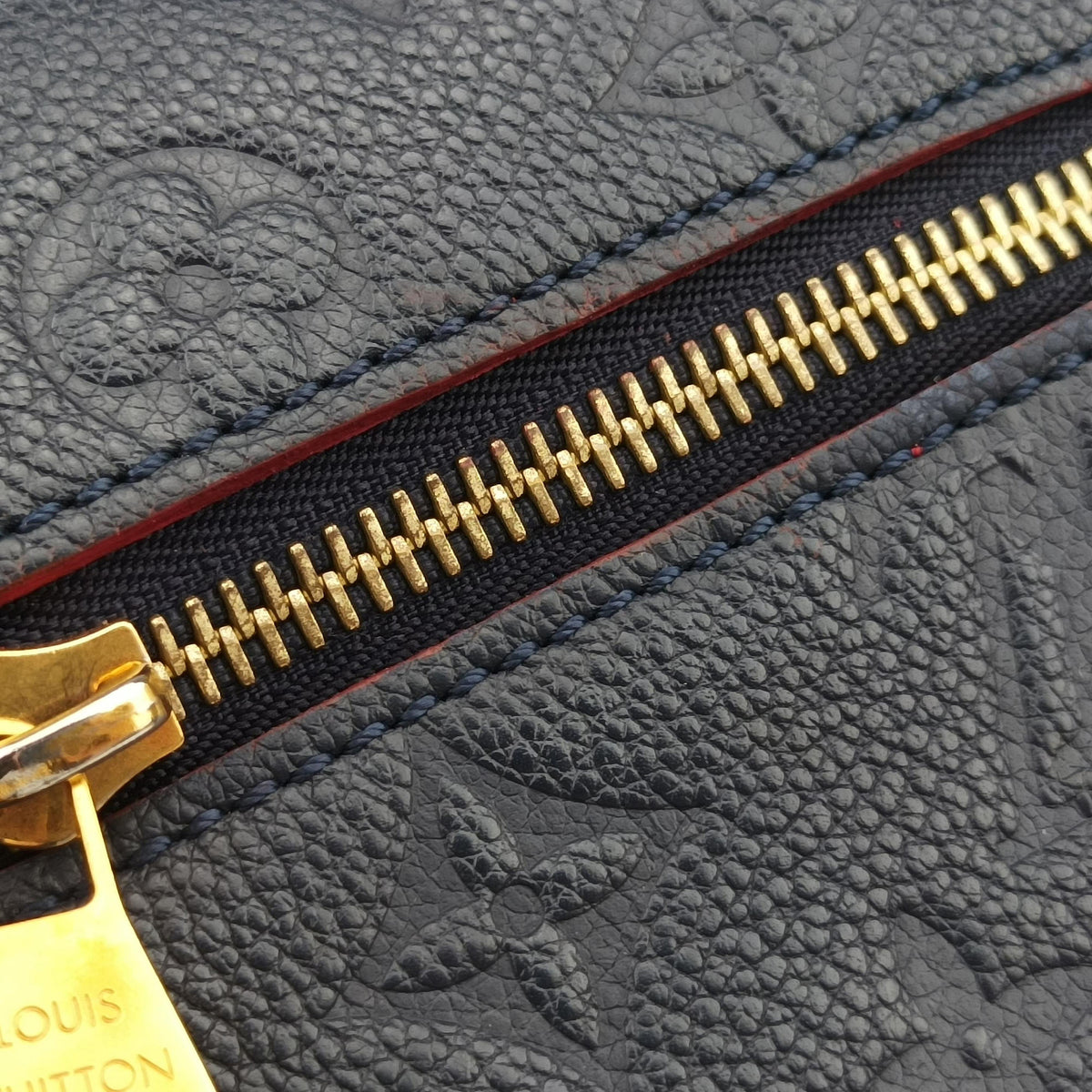 Pre-owned Louis Vuitton Pochette MéTIS MM Navy×Marine Rouge Monogram Empreinte M44071 shoulderbag | stylenewstar