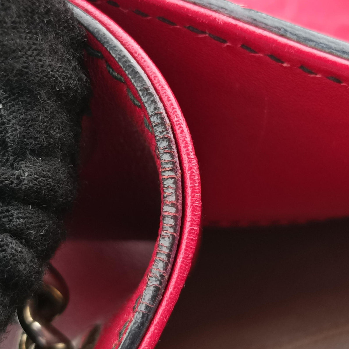 Pre-owned Gucci Emily Red Leather 369621 shoulderbag | stylenewstar