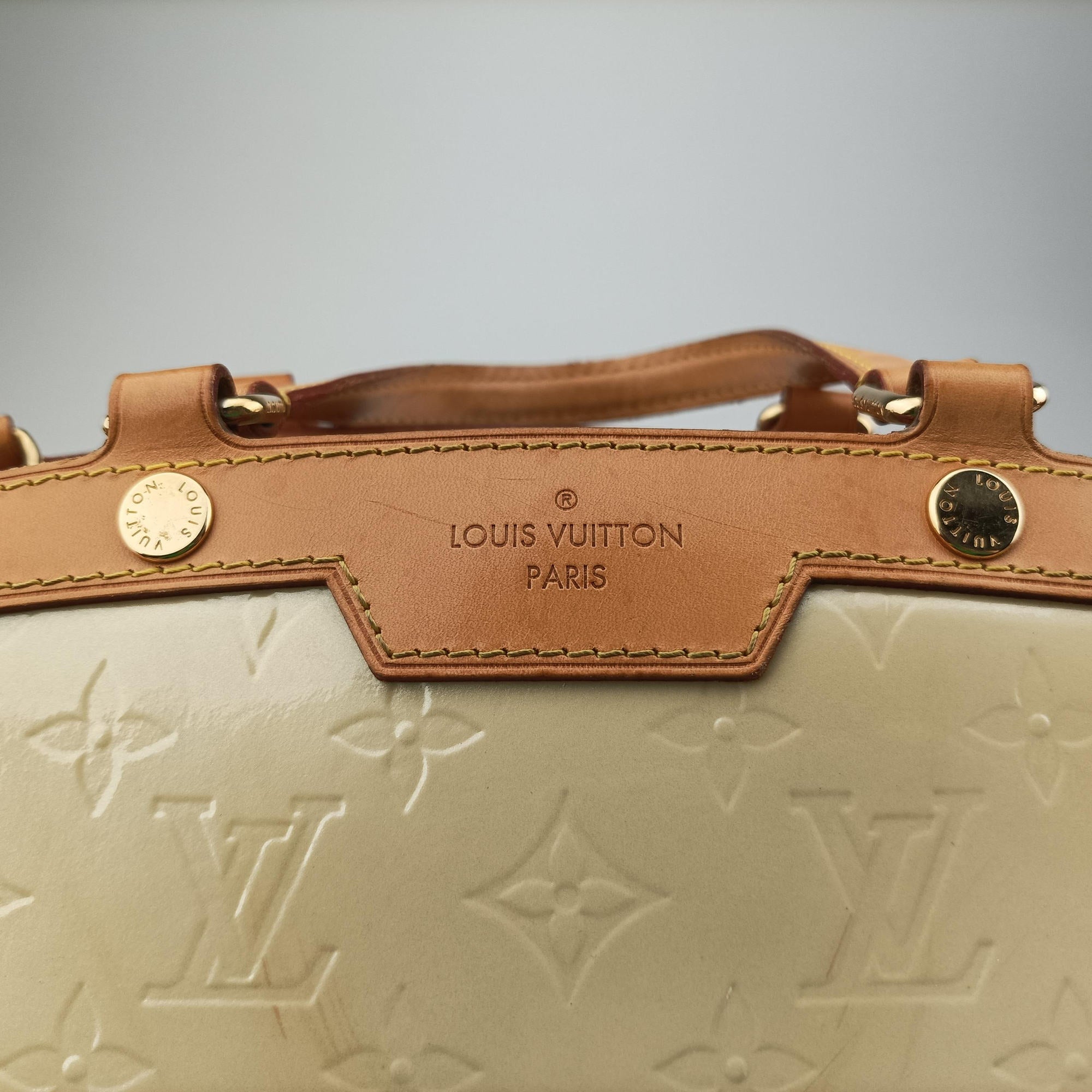 Secondhand Louis Vuitton Brea MM Broncorail Vernis M91456 shoulderbag | stylenewstar