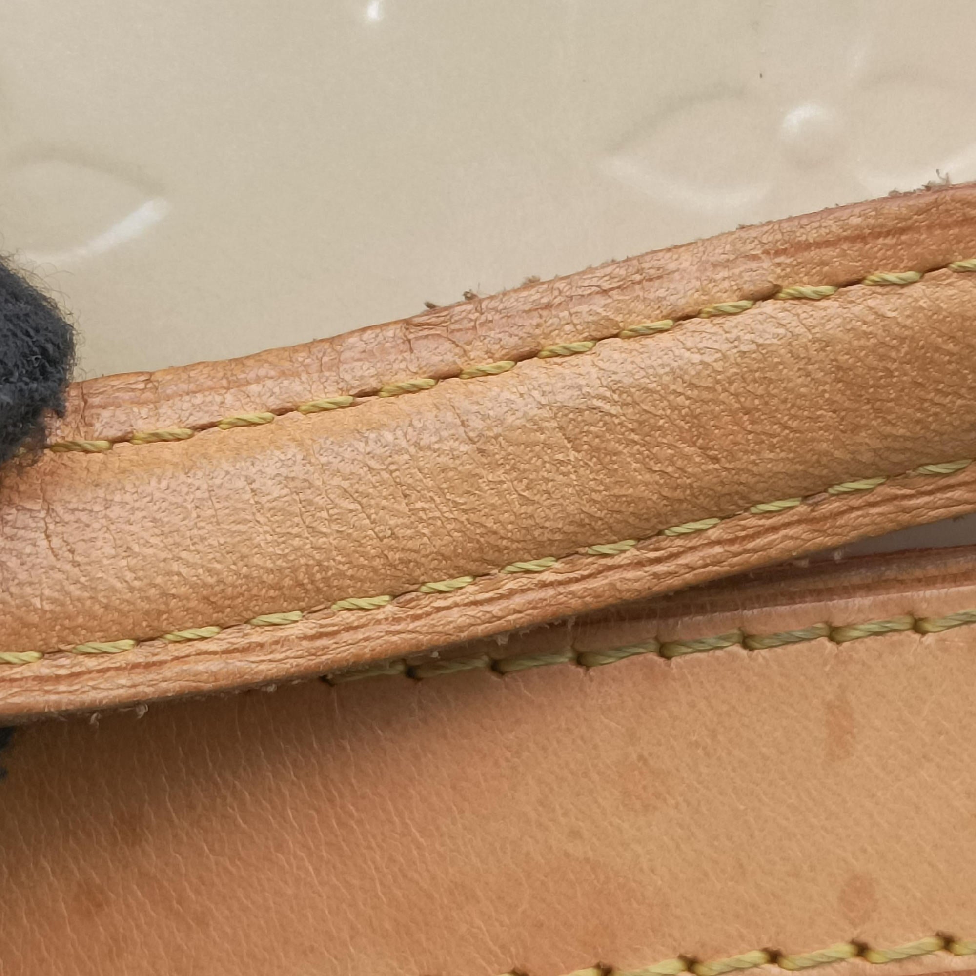 Secondhand Louis Vuitton Brea MM Broncorail Vernis M91456 shoulderbag | stylenewstar