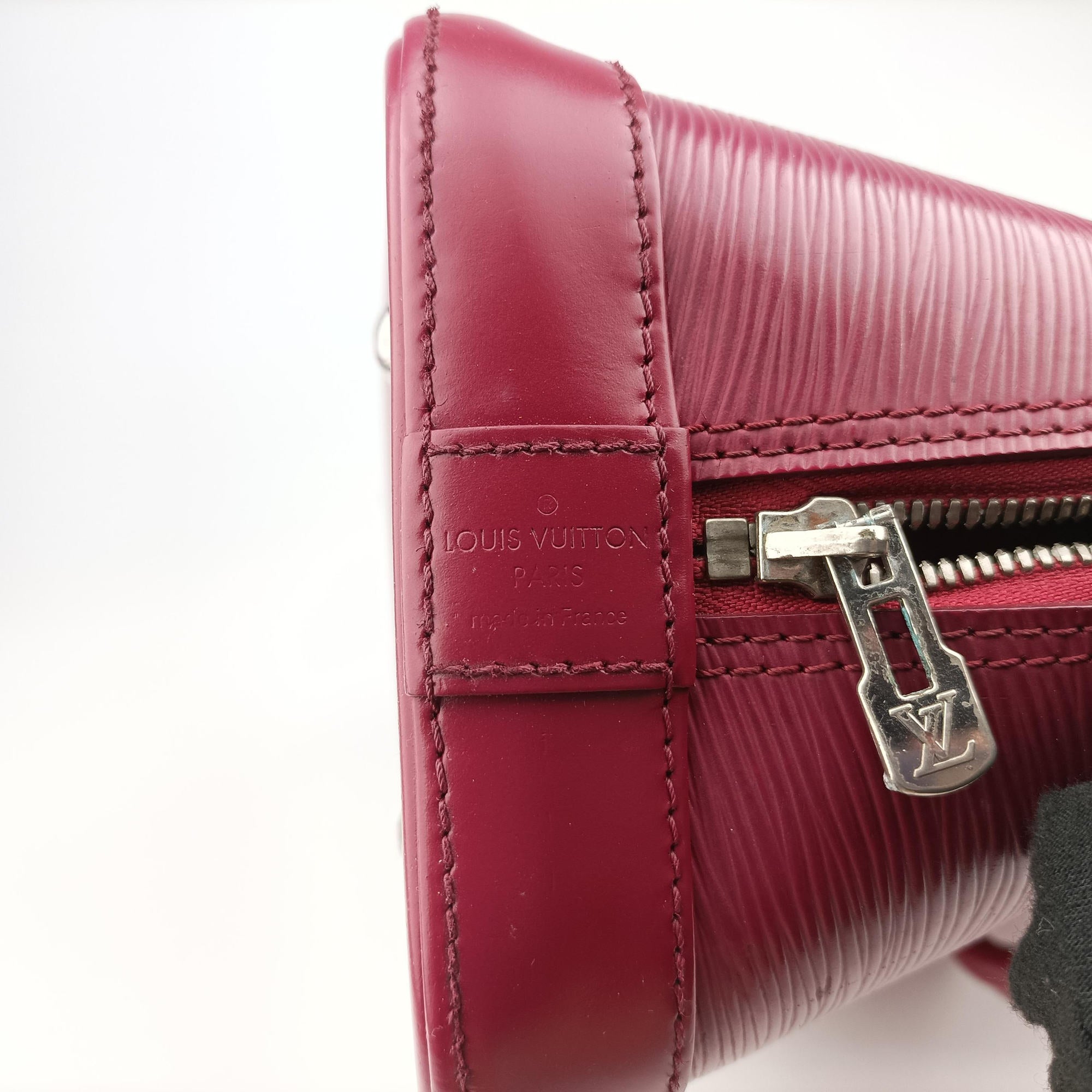 Secondhand Louis Vuitton Alma PM FUCHSIA Epi M40490 handbag | stylenewstar