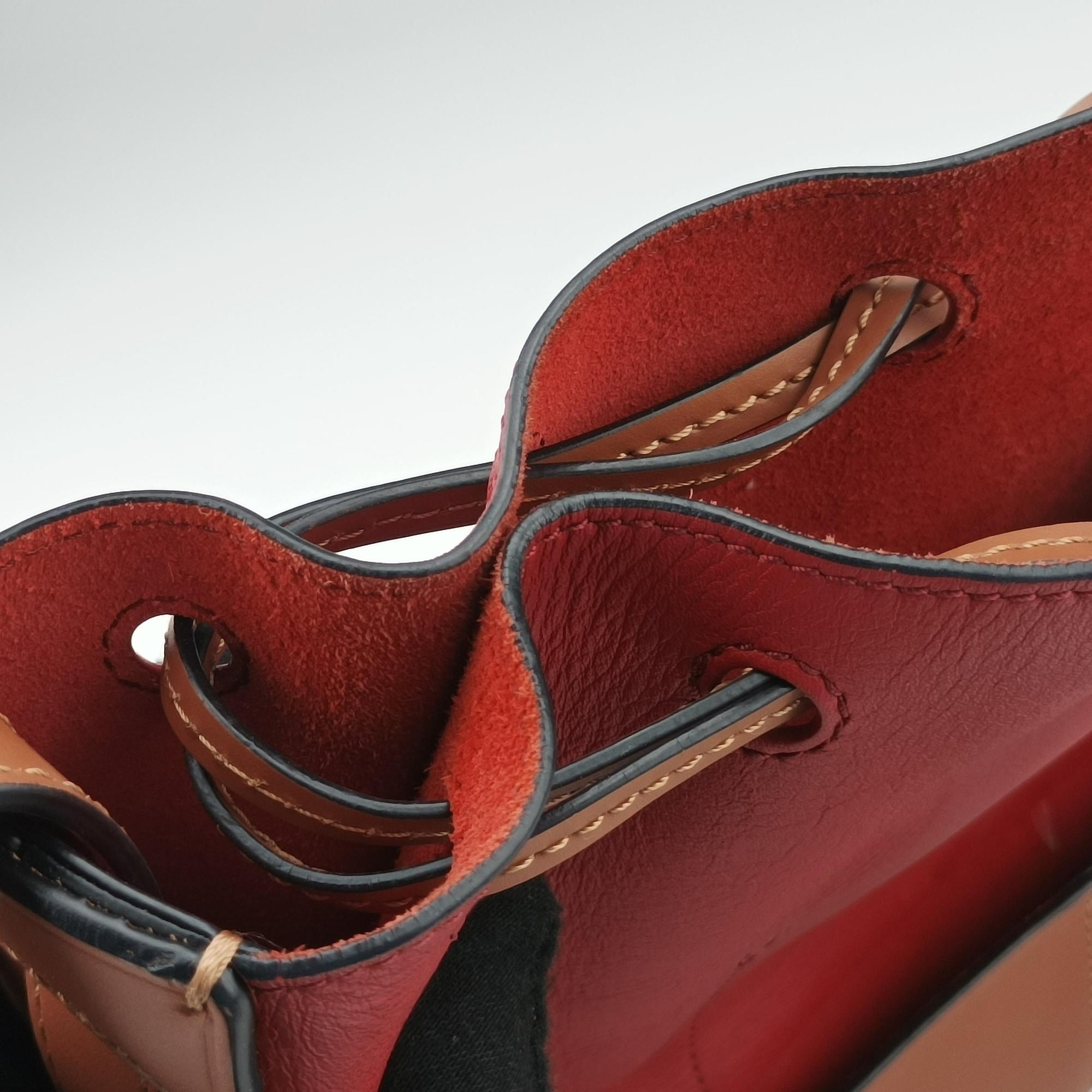 Pre-owned Loewe balloon Red x Brown leather  shoulderbag | stylenewstar